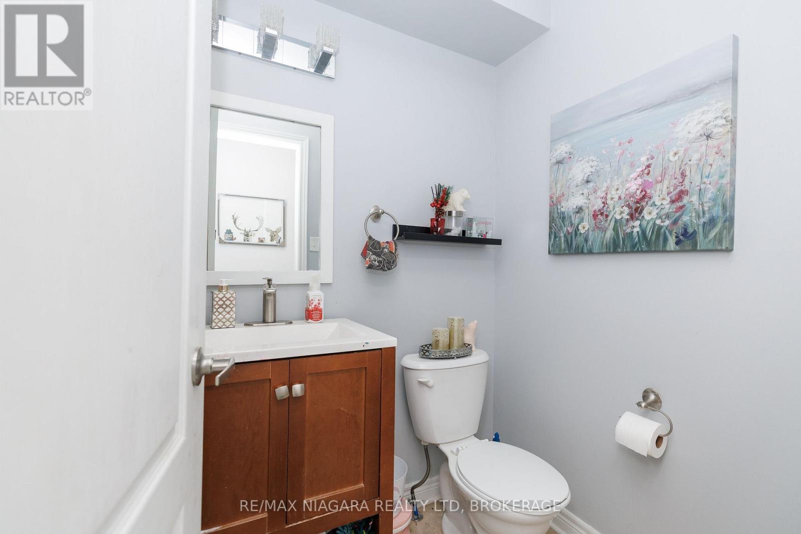 33 Colonel Lyall Street, St. Catharines, Ontario  L2P 0B3 - Photo 8 - X13759638