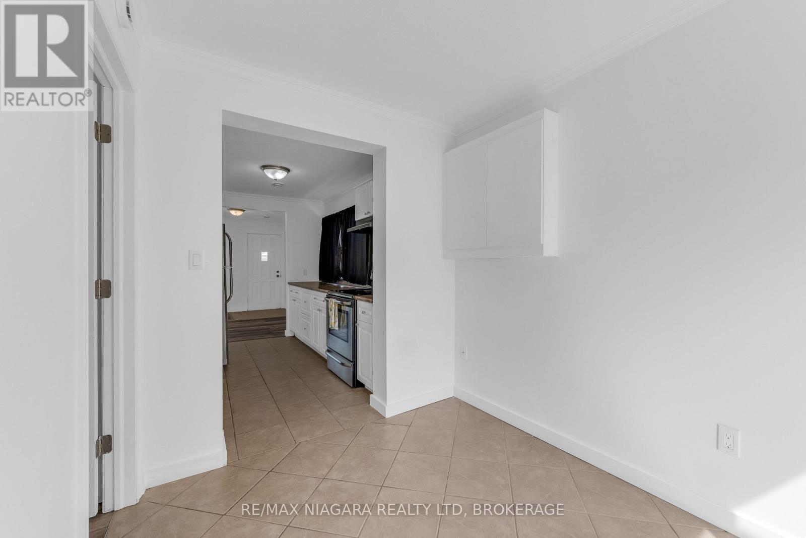 5416 Hamilton Street, Niagara Falls, Ontario  L2E 2W6 - Photo 12 - X13760210