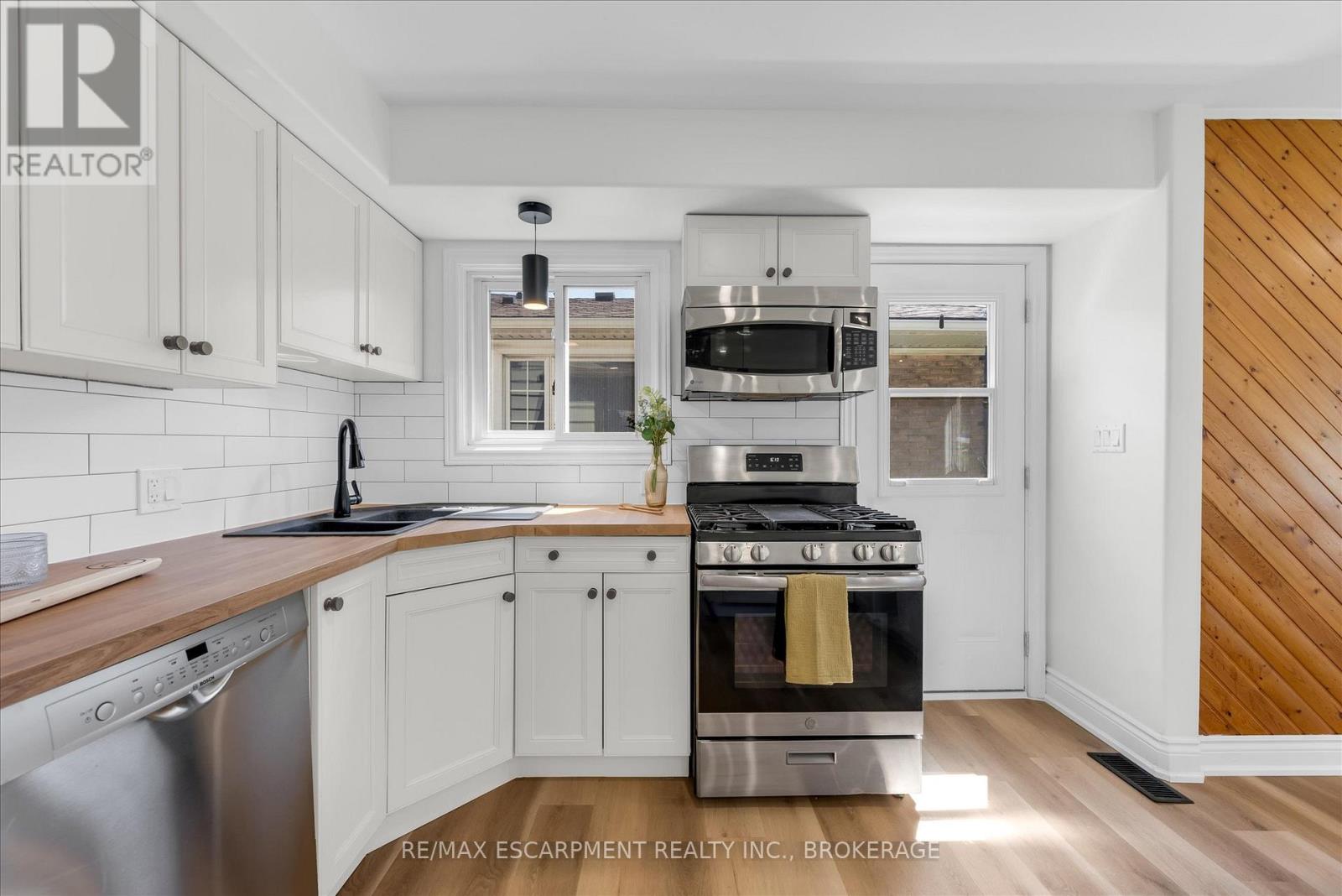 49 Grove Avenue, St. Catharines, Ontario  L2P 1C9 - Photo 8 - X13760614