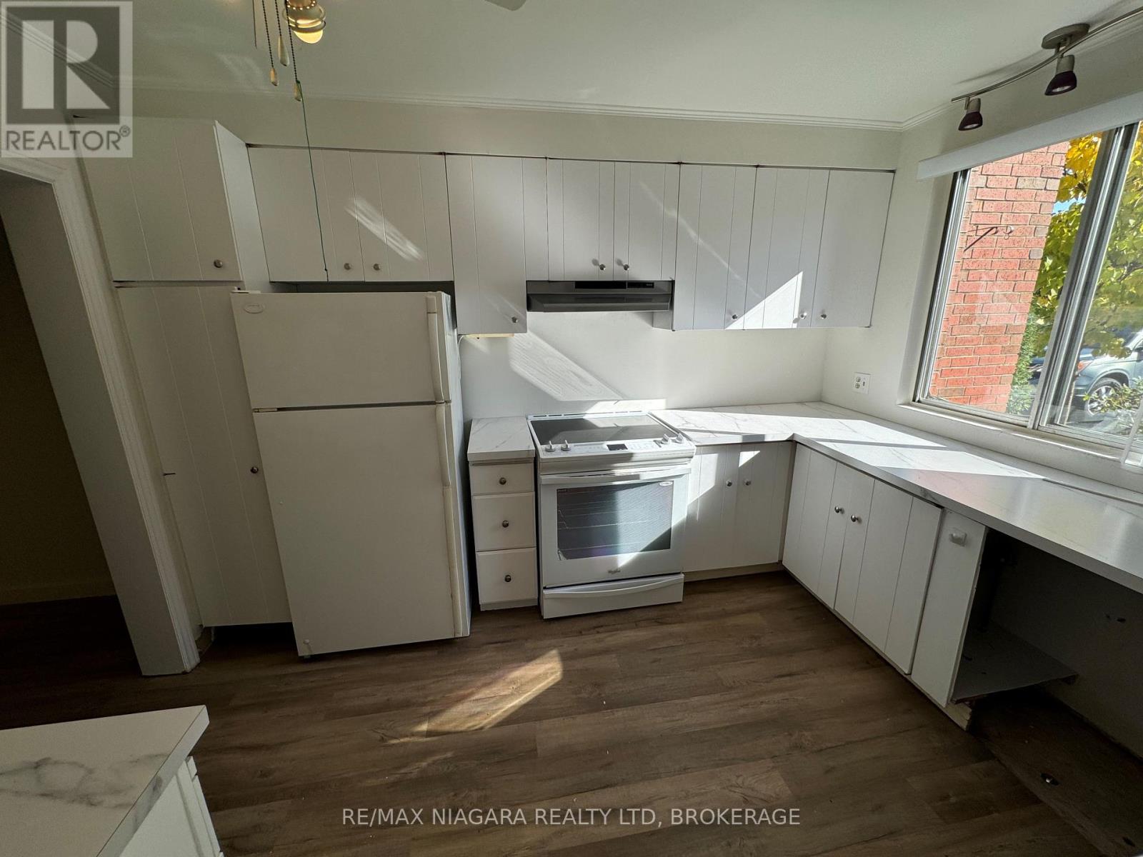 67 - 6476 Huggins Street, Niagara Falls, Ontario  L2J 1G9 - Photo 3 - X13760642