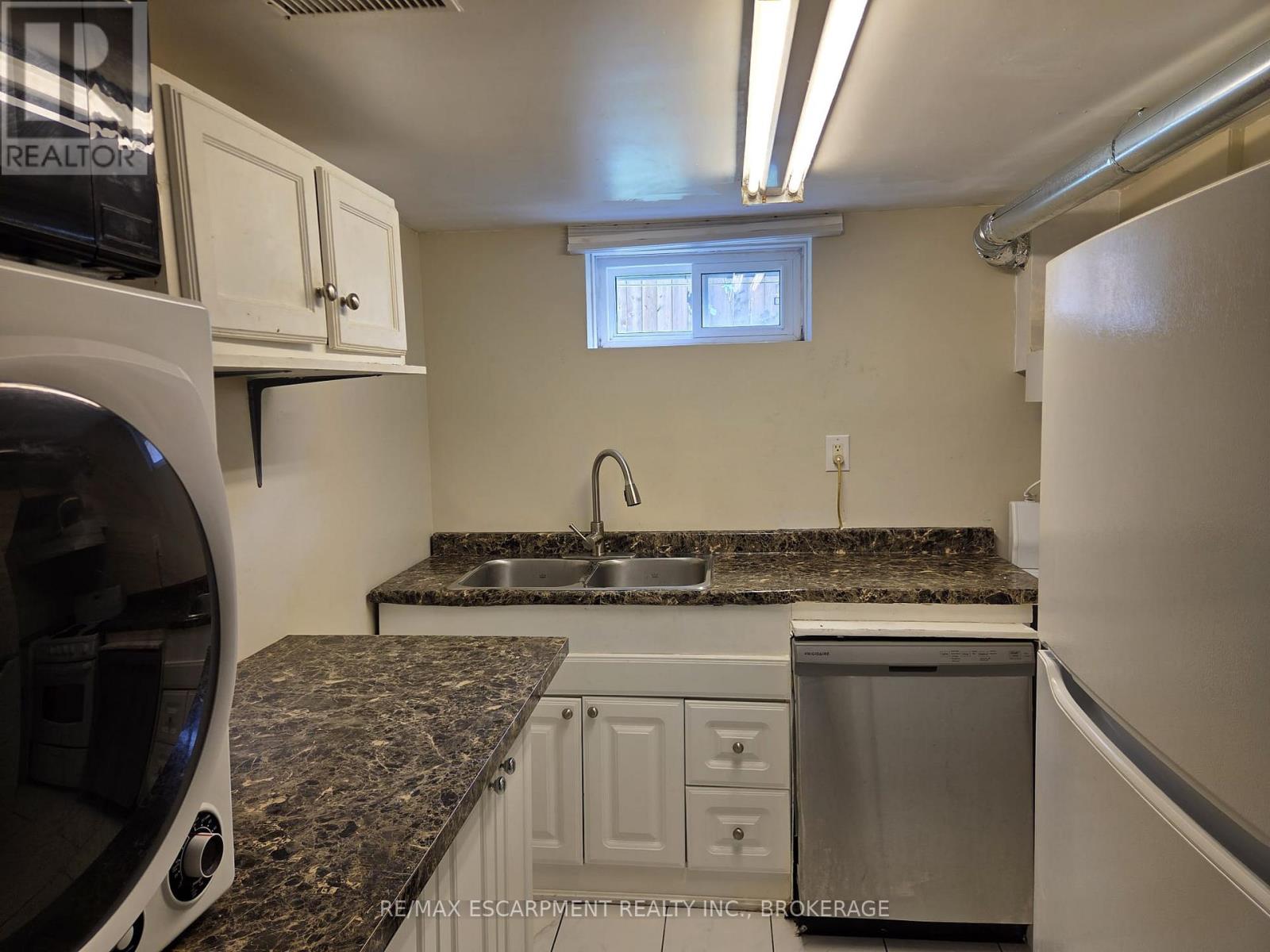 Lower - 32 Birchpark Drive, Grimsby, Ontario  L3M 4N1 - Photo 6 - X13761204