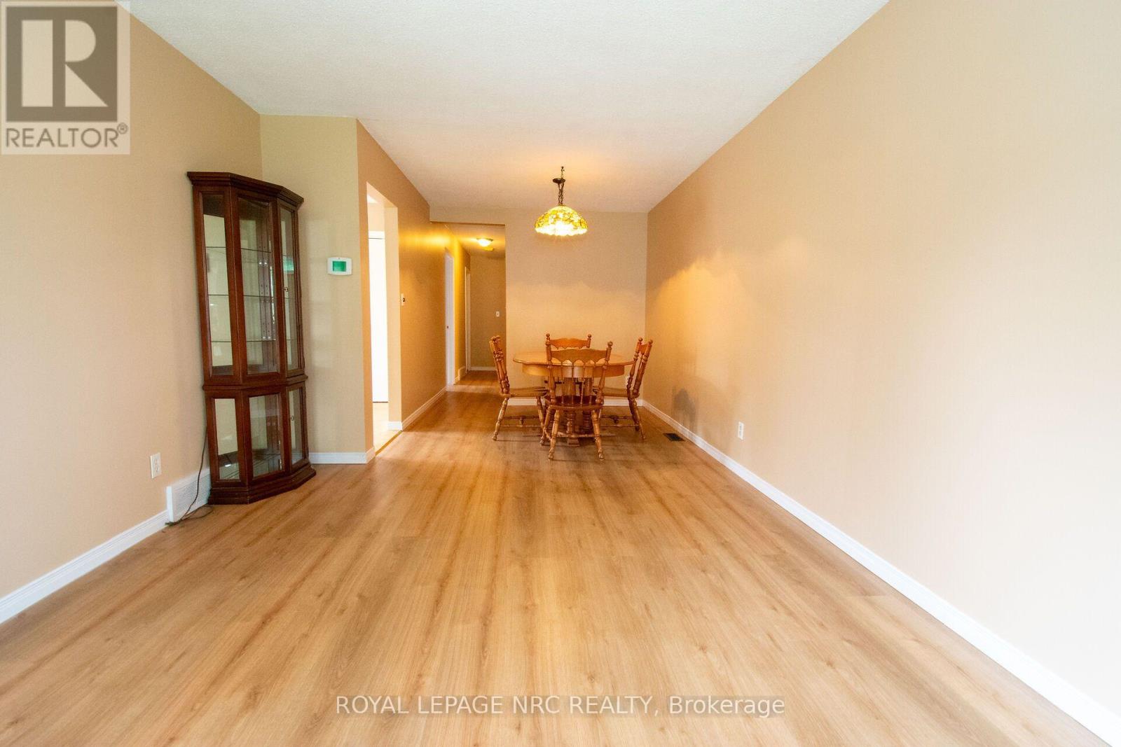 70 Oxford Street, St. Catharines, Ontario  L2P 3T6 - Photo 6 - X13761270