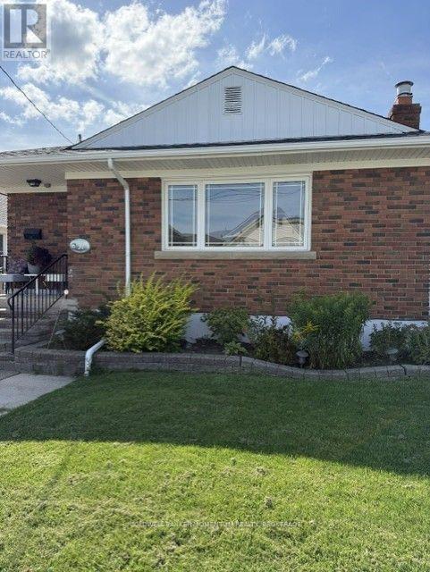 51 Martin Street N, Thorold, Ontario  L2V 3X3 - Photo 2 - X13761682