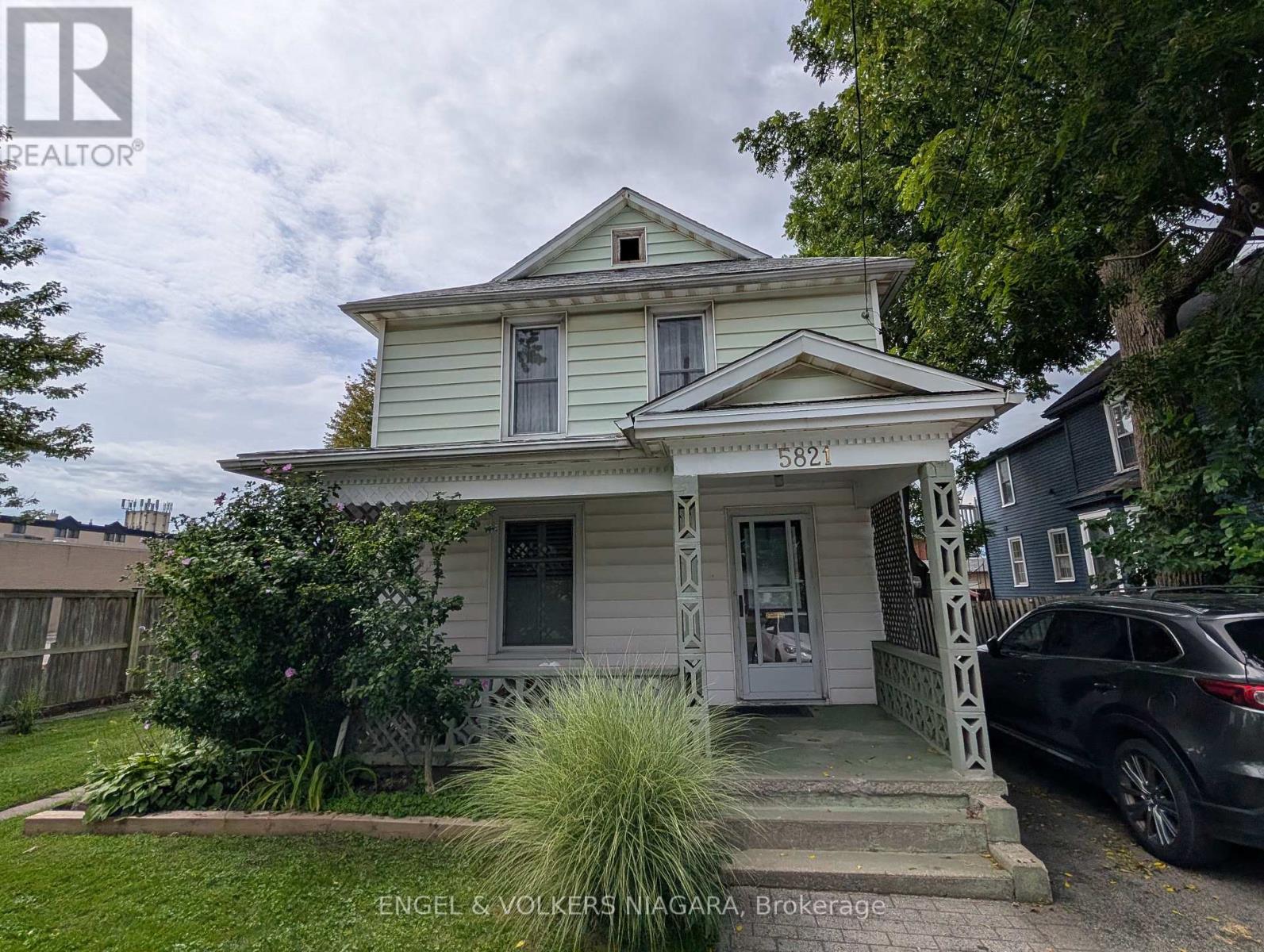 5821 Leonard Avenue, Niagara Falls, Ontario  L2G 4R5 - Photo 3 - X13762462