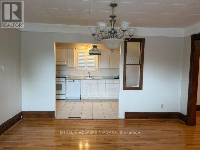 5821 Leonard Avenue, Niagara Falls, Ontario  L2G 4R5 - Photo 6 - X13762462