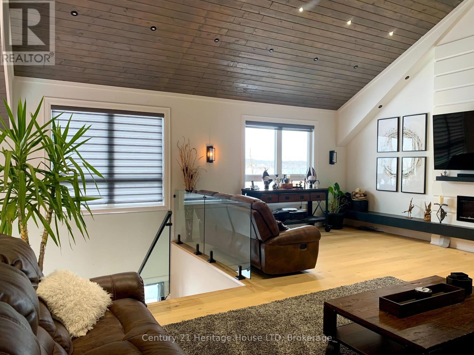 9785 Niagara River Parkway, Niagara Falls, Ontario  L2E 6S6 - Photo 18 - X13762680