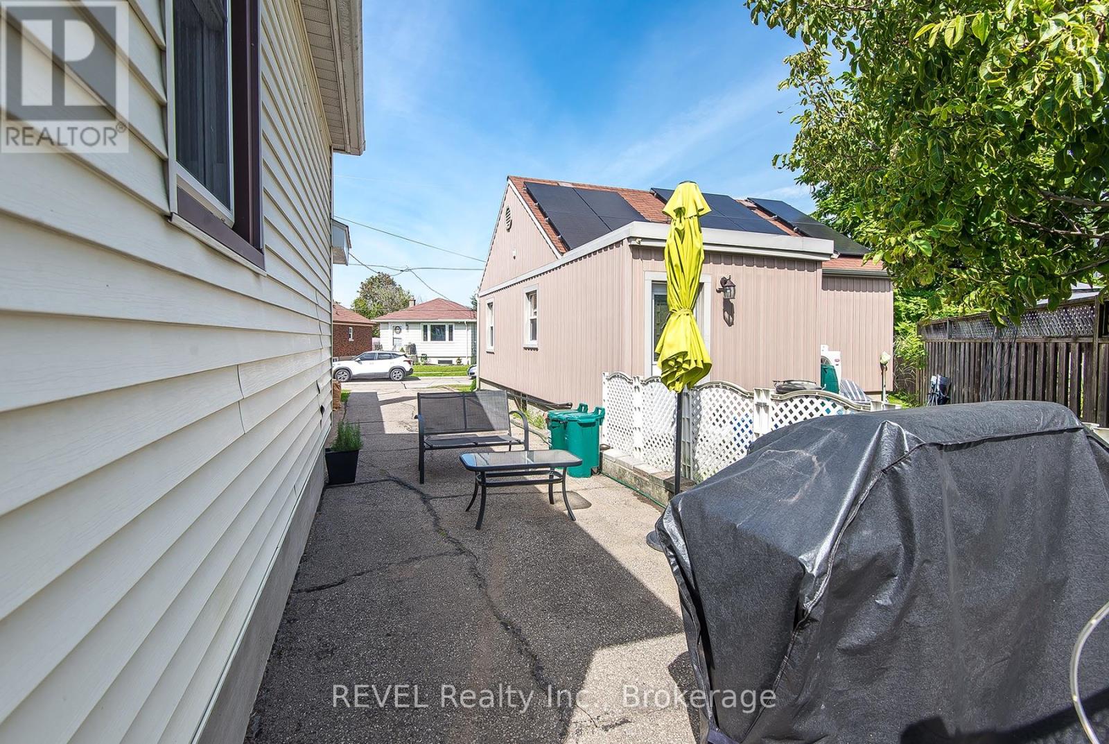 12 Garnet Street, St. Catharines, Ontario  L2M 5E5 - Photo 28 - X13763486