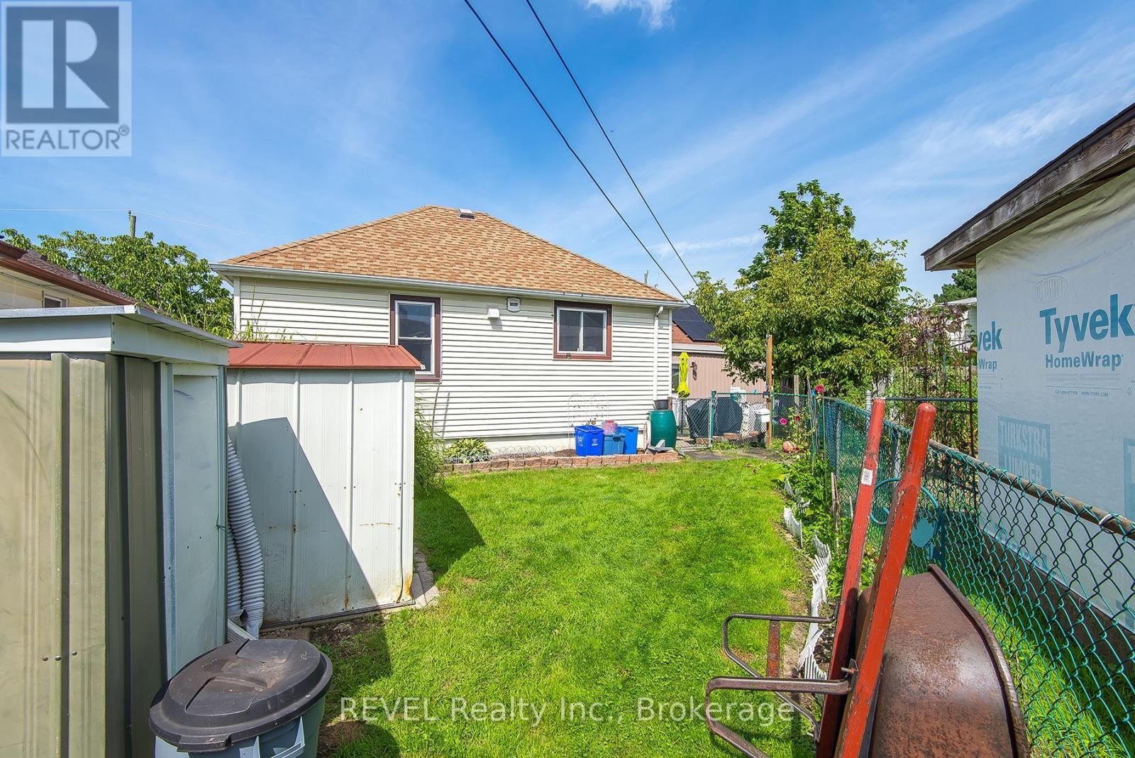 12 Garnet Street, St. Catharines, Ontario  L2M 5E5 - Photo 30 - X13763486
