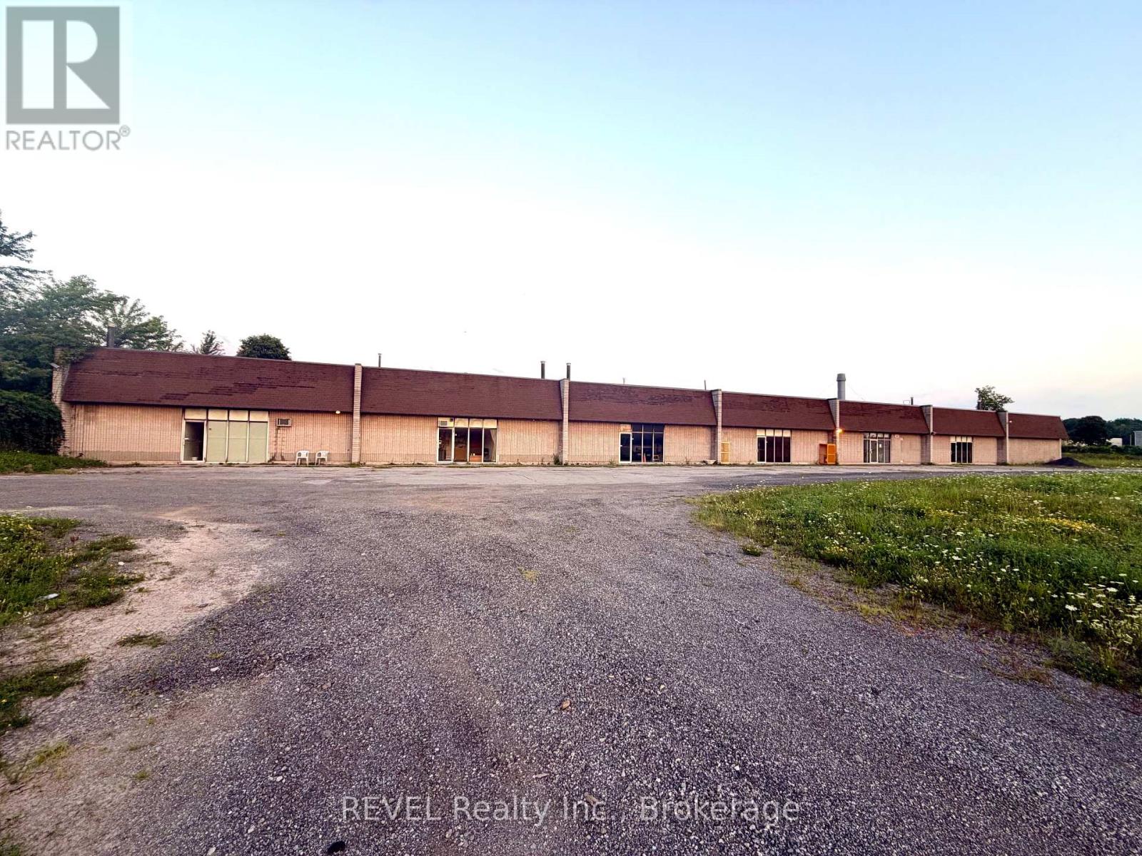 5680 Don Murie Street, Niagara Falls, Ontario  L2G 0C9 - Photo 3 - X13764186