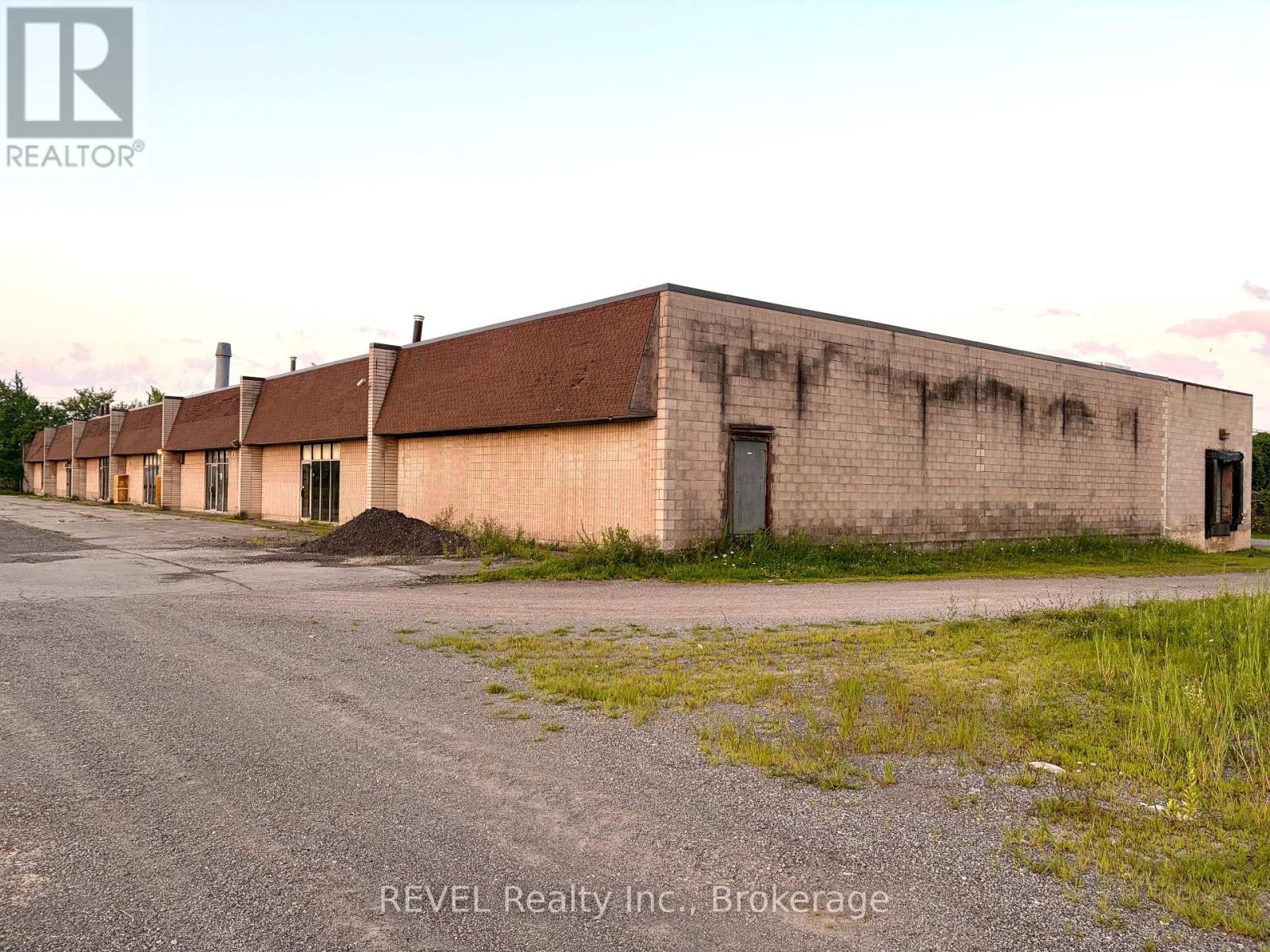 5680 Don Murie Street, Niagara Falls, Ontario  L2G 0C9 - Photo 5 - X13764186