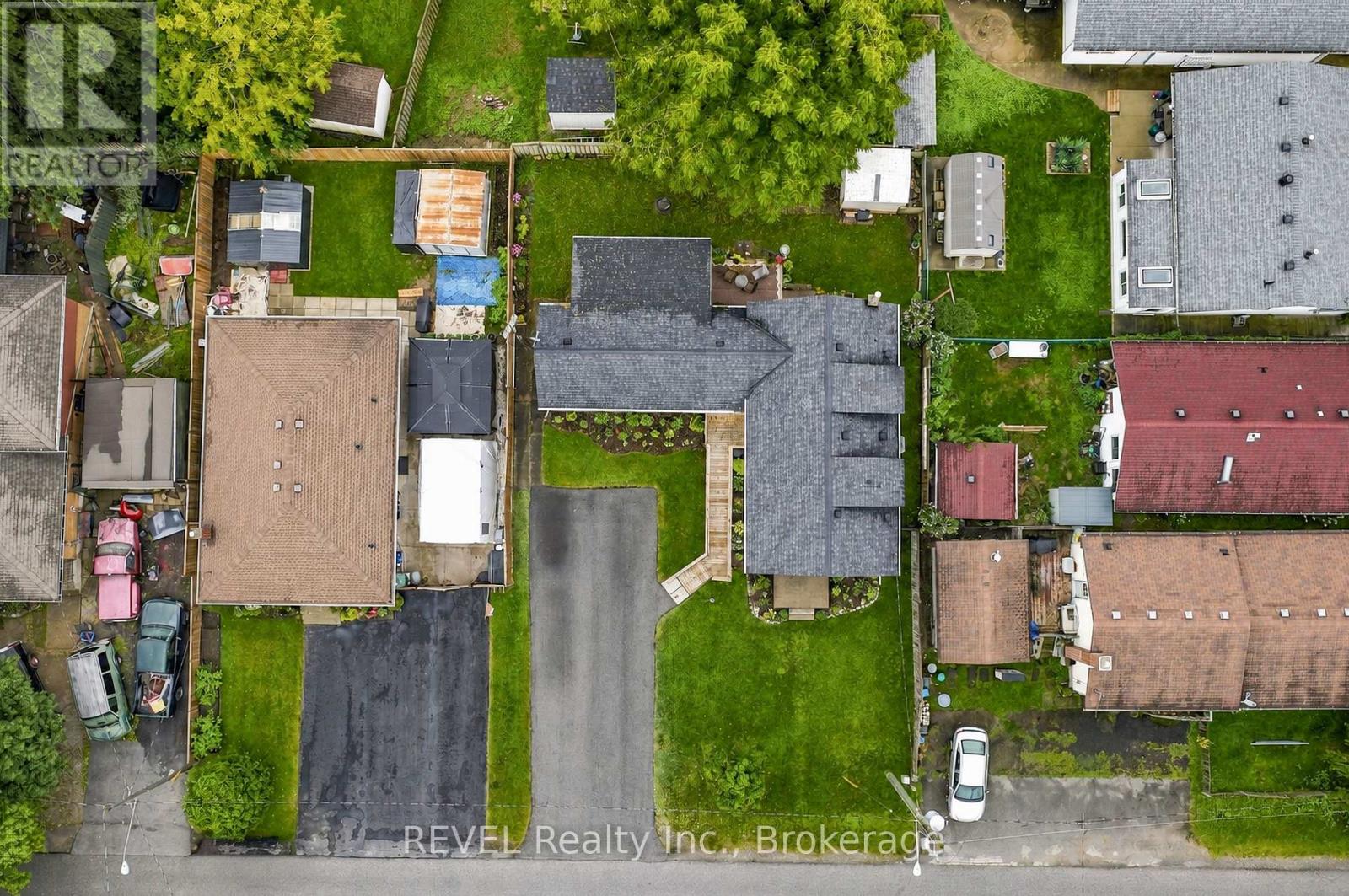 42 Wildwood Road, St. Catharines, Ontario  L2M 6Z8 - Photo 5 - X13764352