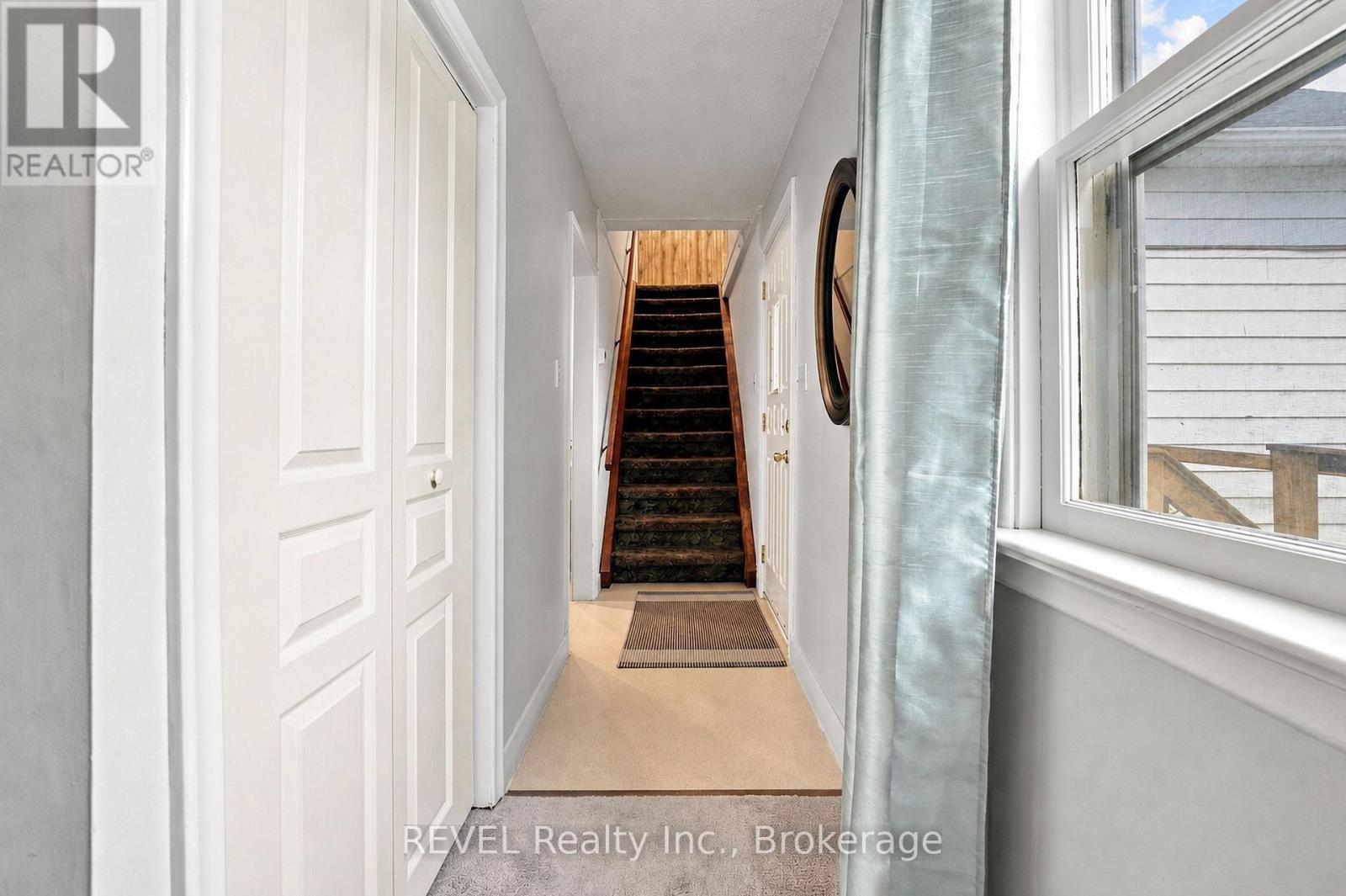 42 Wildwood Road, St. Catharines, Ontario  L2M 6Z8 - Photo 7 - X13764352