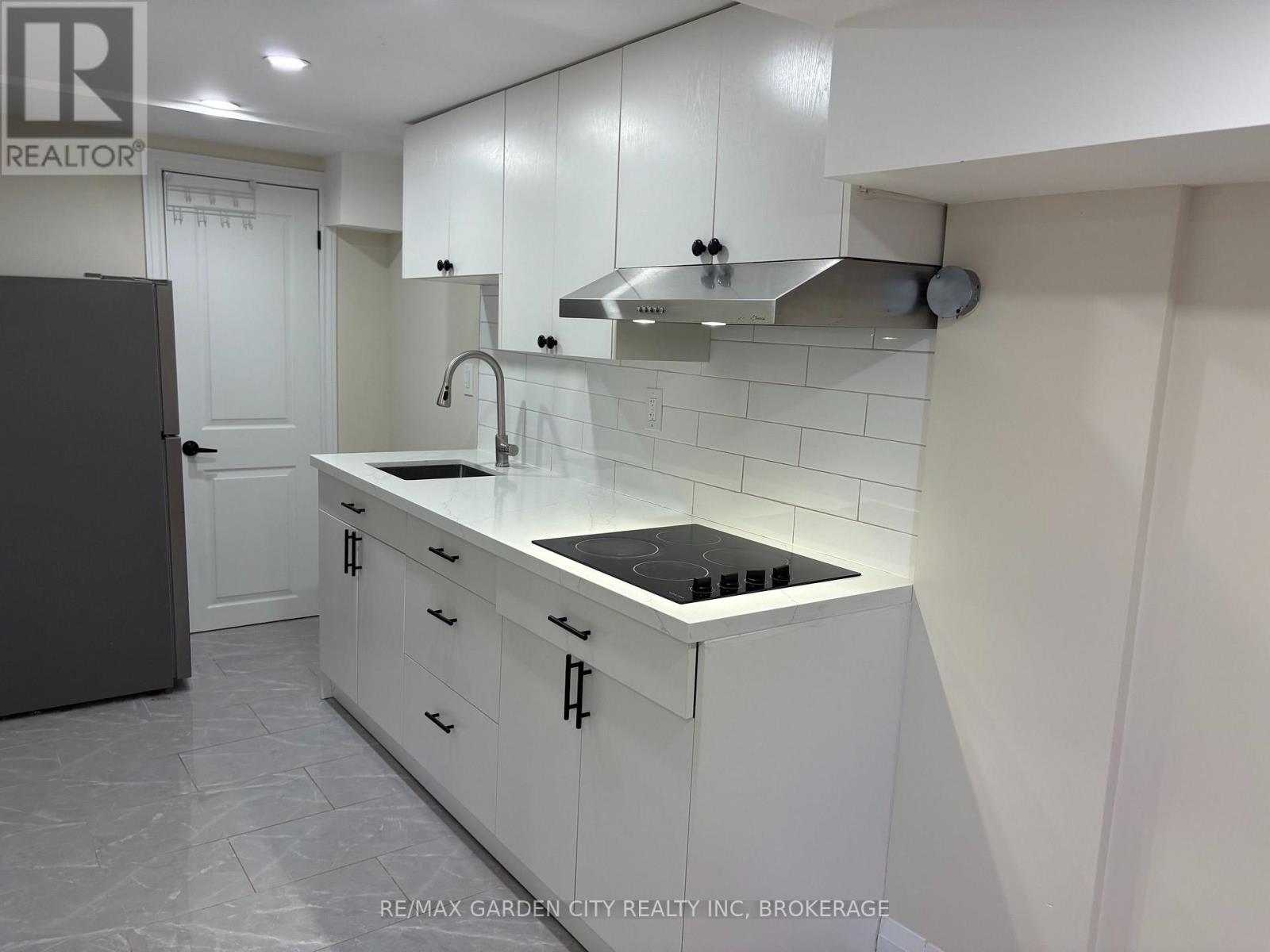 LWR-1B - 60 WAKELIN TERRACE, St. Catharines, Ontario