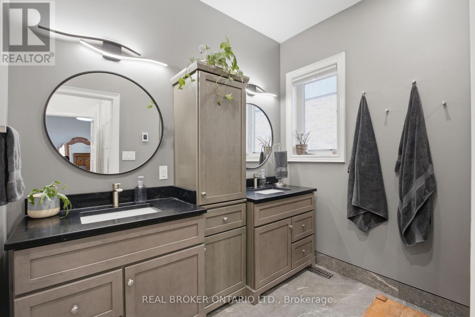 7002 Optimist Lane, Niagara Falls, Ontario  L2E 0B1 - Photo 14 - X13765172