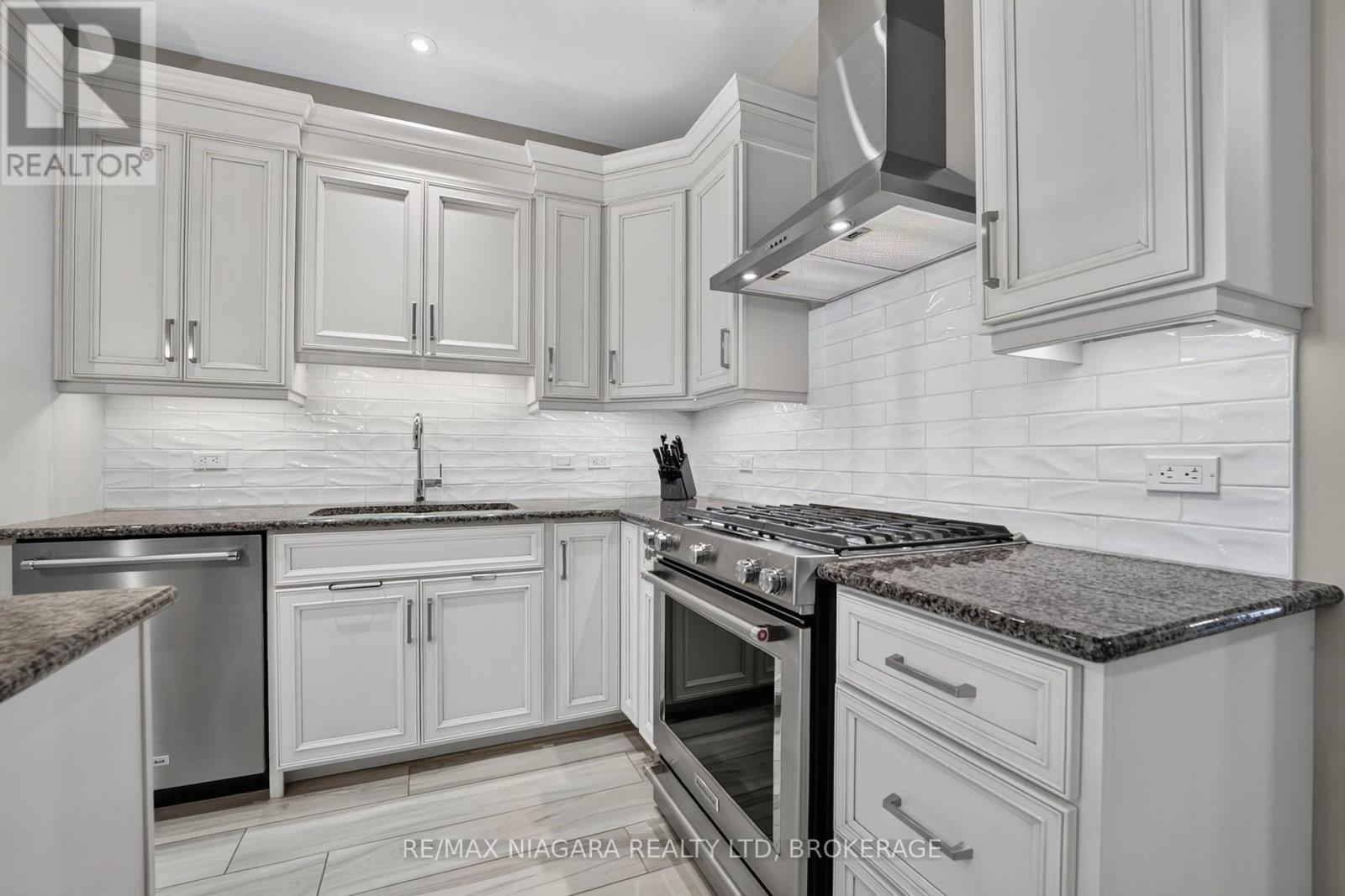 84 Ganton Trail, Welland, Ontario  L3B 0C9 - Photo 12 - X13765258