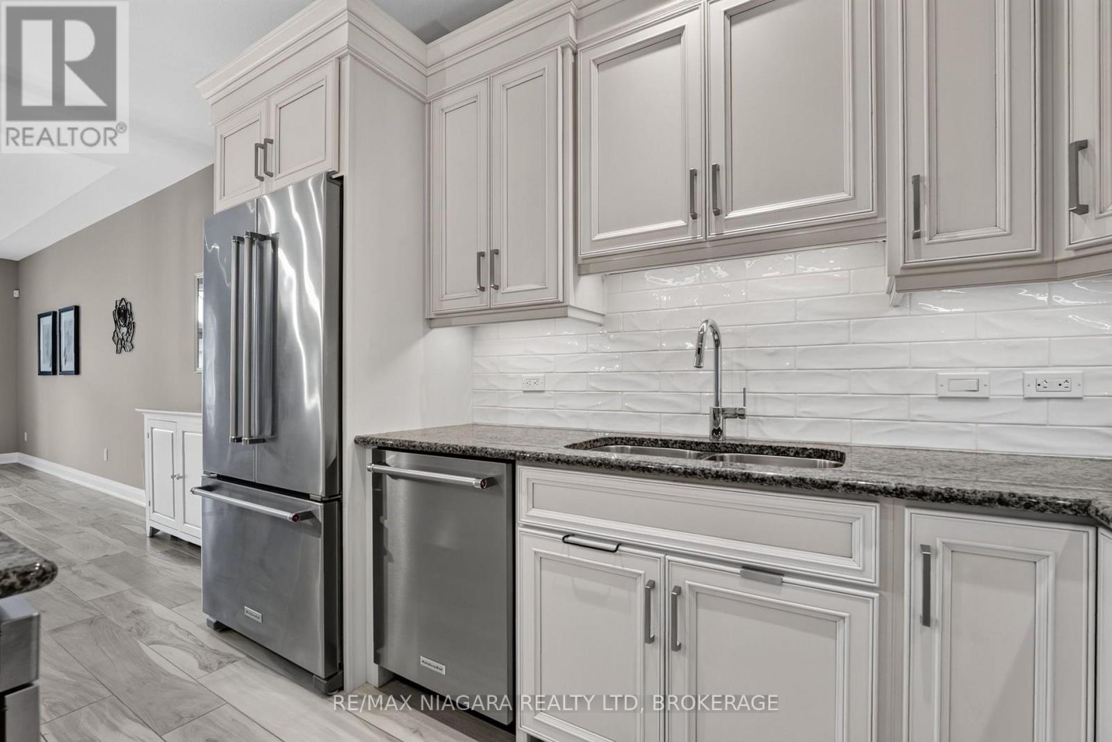 84 Ganton Trail, Welland, Ontario  L3B 0C9 - Photo 13 - X13765258