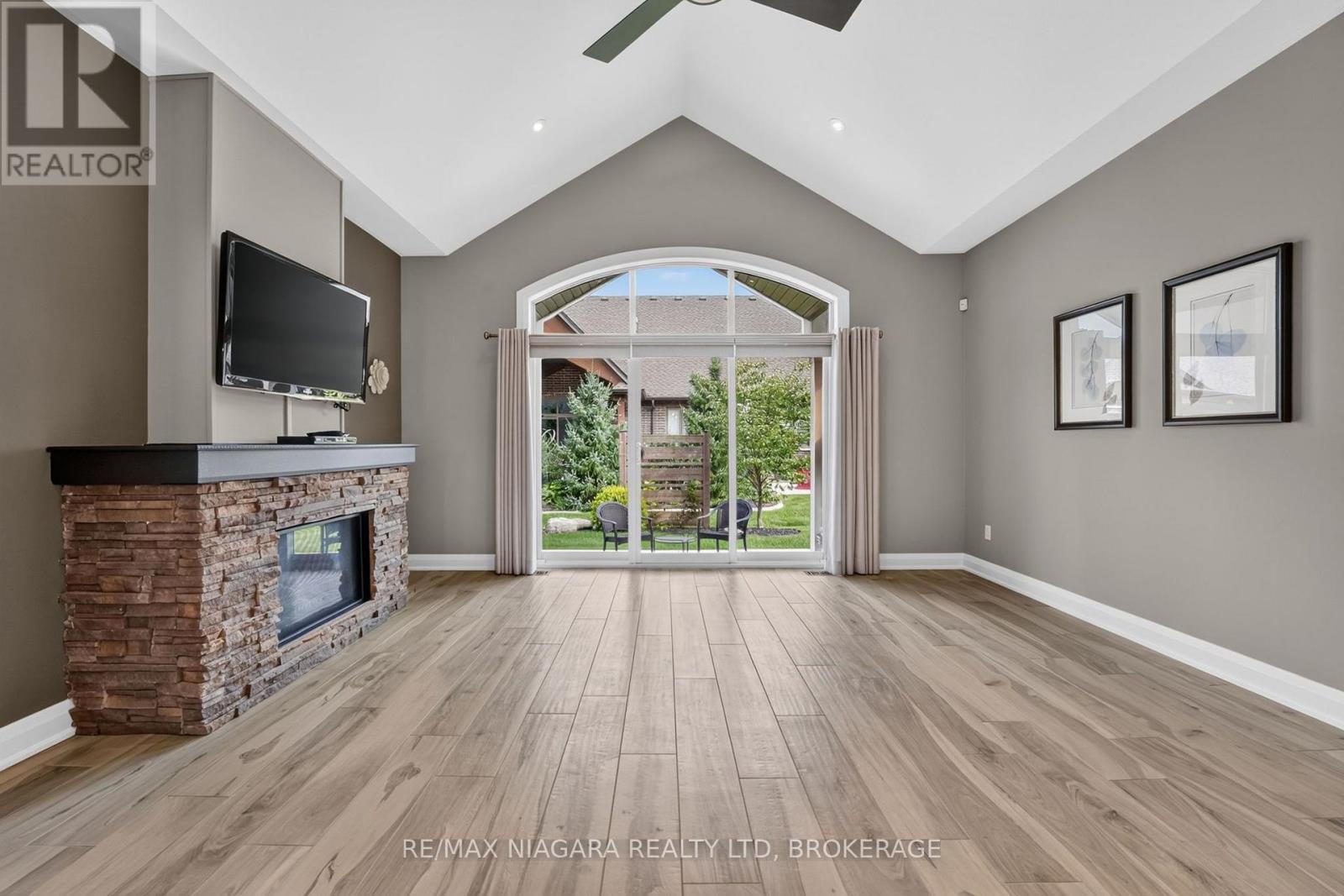 84 Ganton Trail, Welland, Ontario  L3B 0C9 - Photo 22 - X13765258