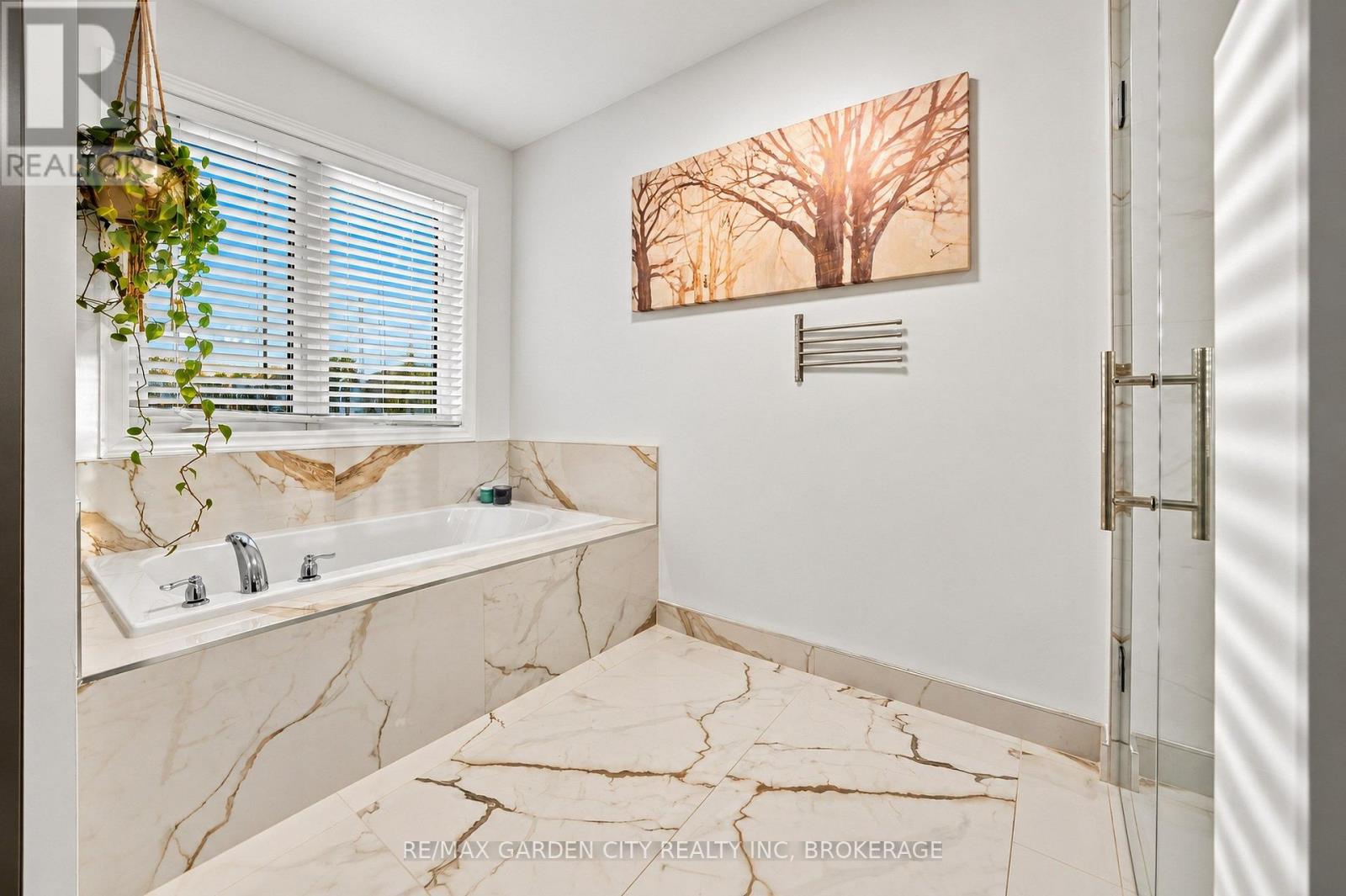 8377 Jeffrey Court, Niagara Falls, Ontario  L2H 0M9 - Photo 18 - X13766304