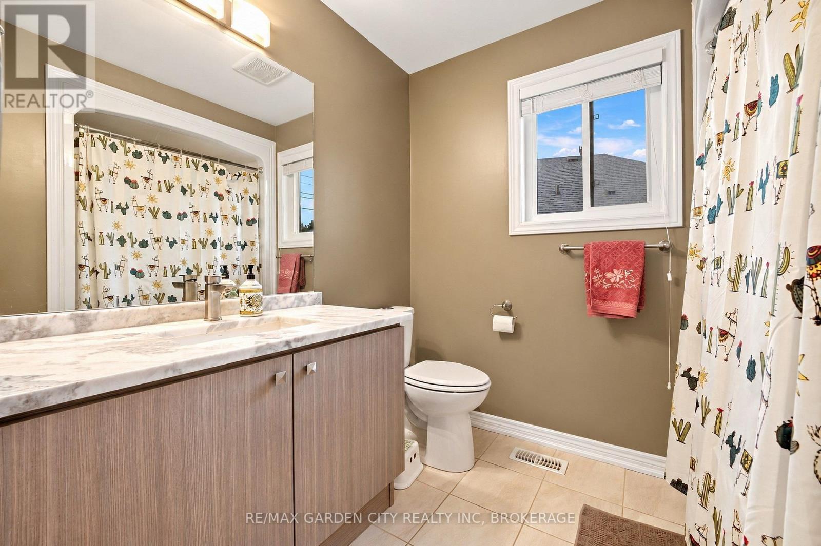 8377 Jeffrey Court, Niagara Falls, Ontario  L2H 0M9 - Photo 22 - X13766304