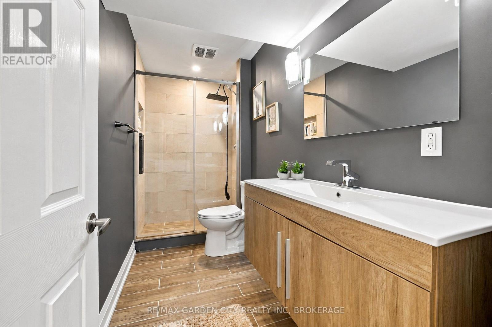 8377 Jeffrey Court, Niagara Falls, Ontario  L2H 0M9 - Photo 29 - X13766304