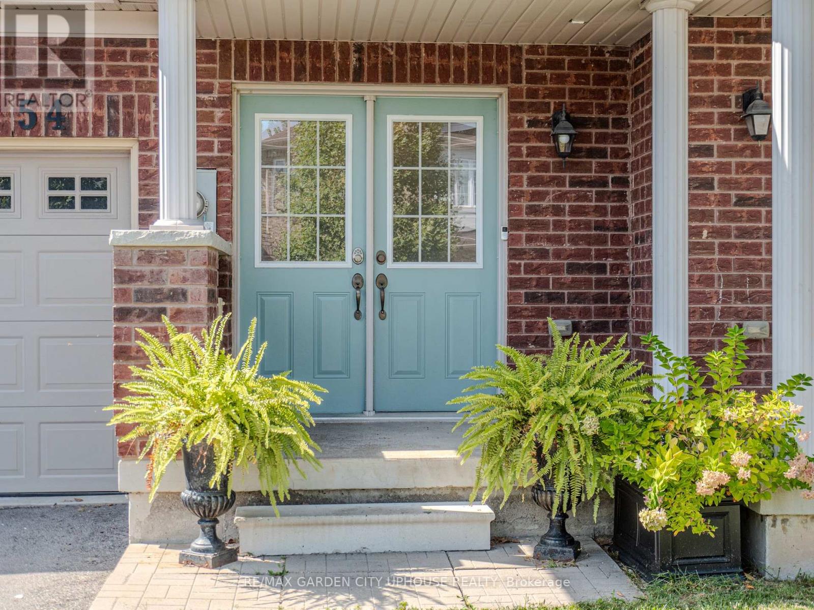 54 Keith Crescent, Niagara-On-The-Lake, Ontario  L0S 1J0 - Photo 2 - X13766758