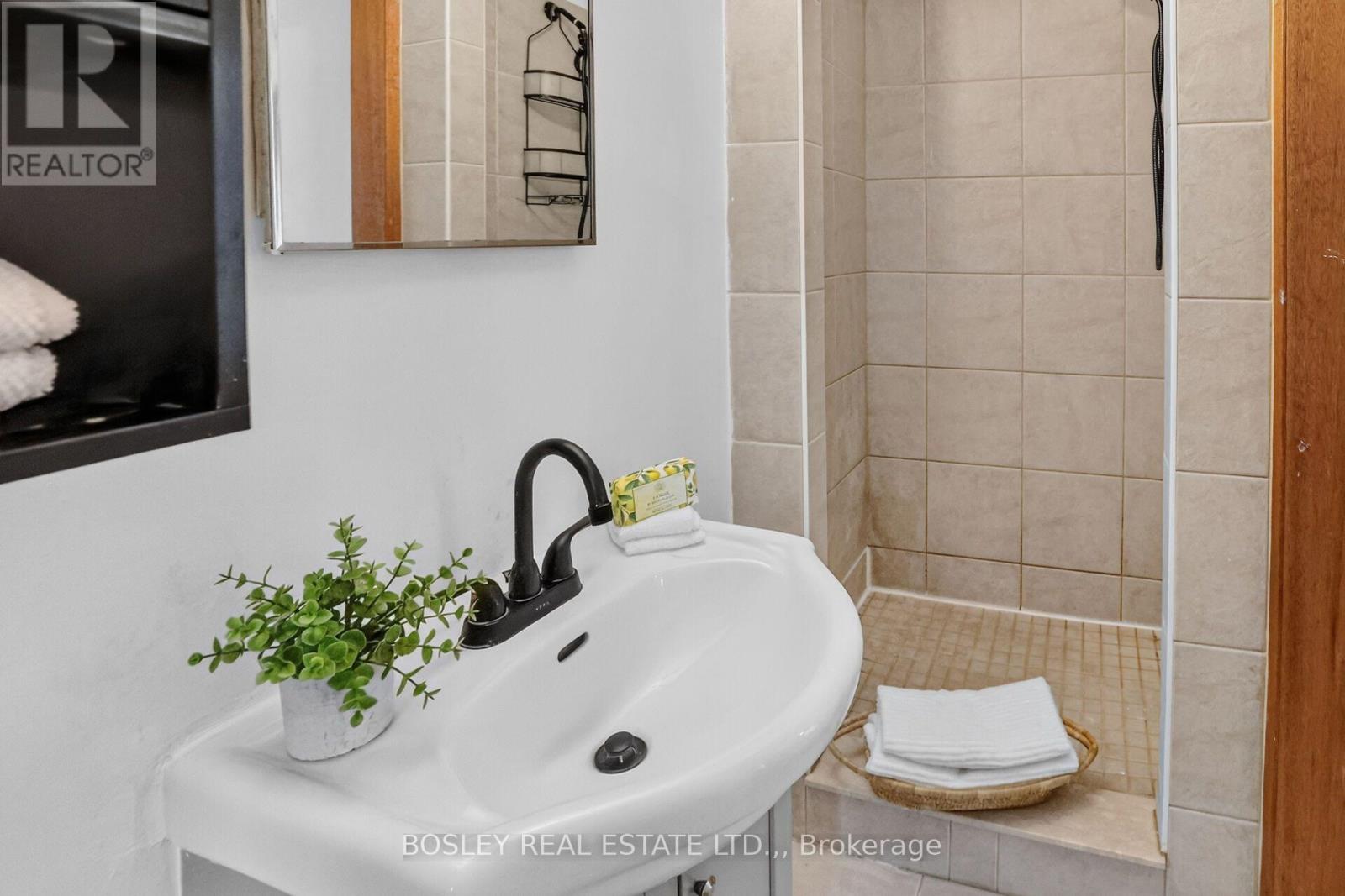 5186 Mcglashan Crescent, Niagara Falls, Ontario  L2E 3W9 - Photo 34 - X13766880