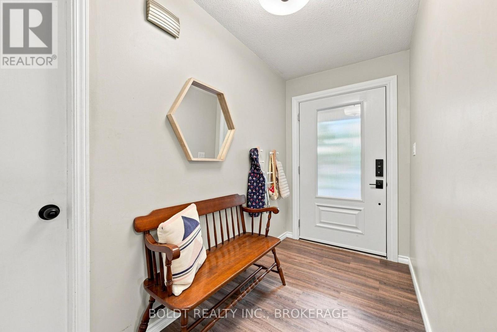 84 Allanbrook Street, Hamilton, Ontario  L8J 1R1 - Photo 7 - X13767056
