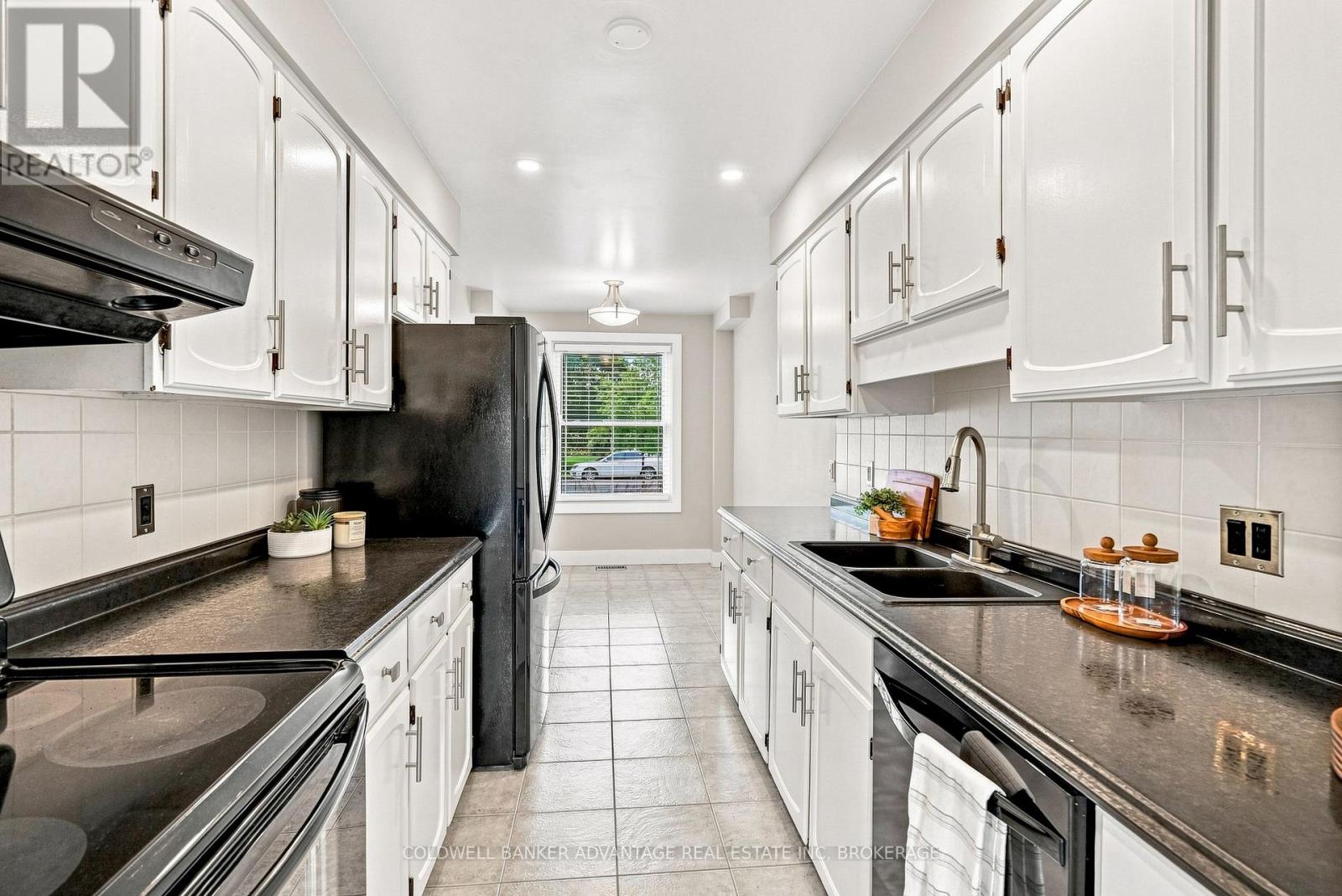 39 Dundee Drive, St. Catharines, Ontario  L2P 3S9 - Photo 9 - X13767402