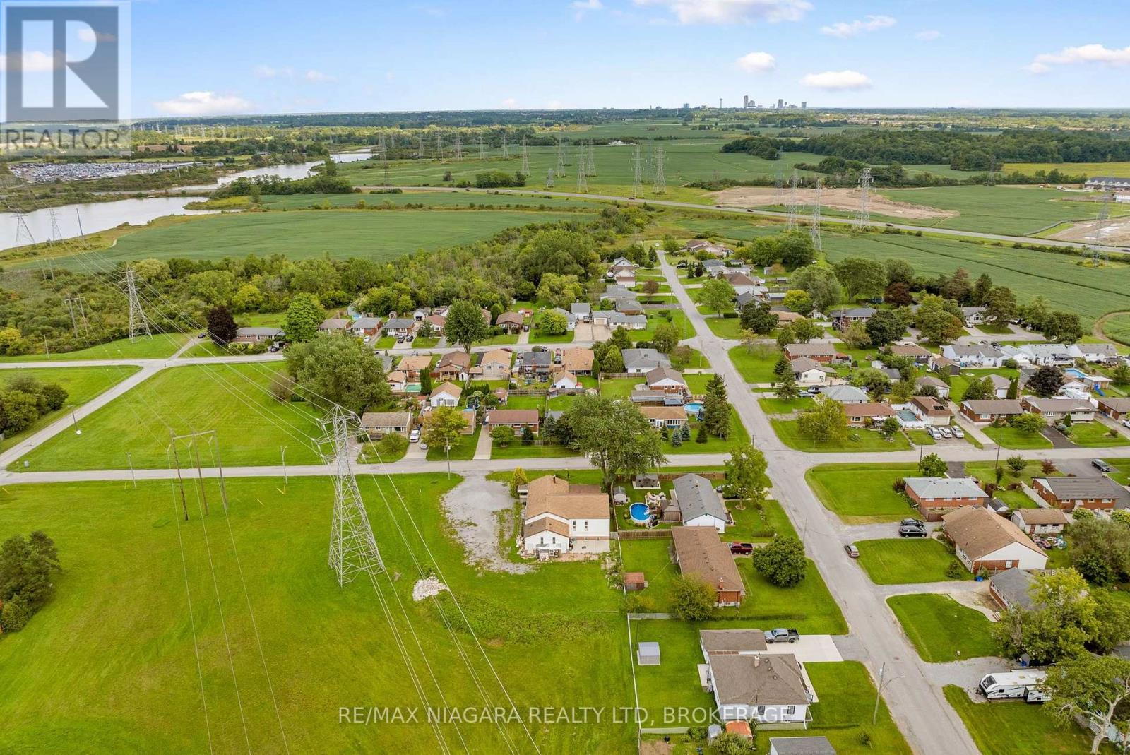 319 Davis Street, Thorold, Ontario  L2V 1G9 - Photo 8 - X13768324