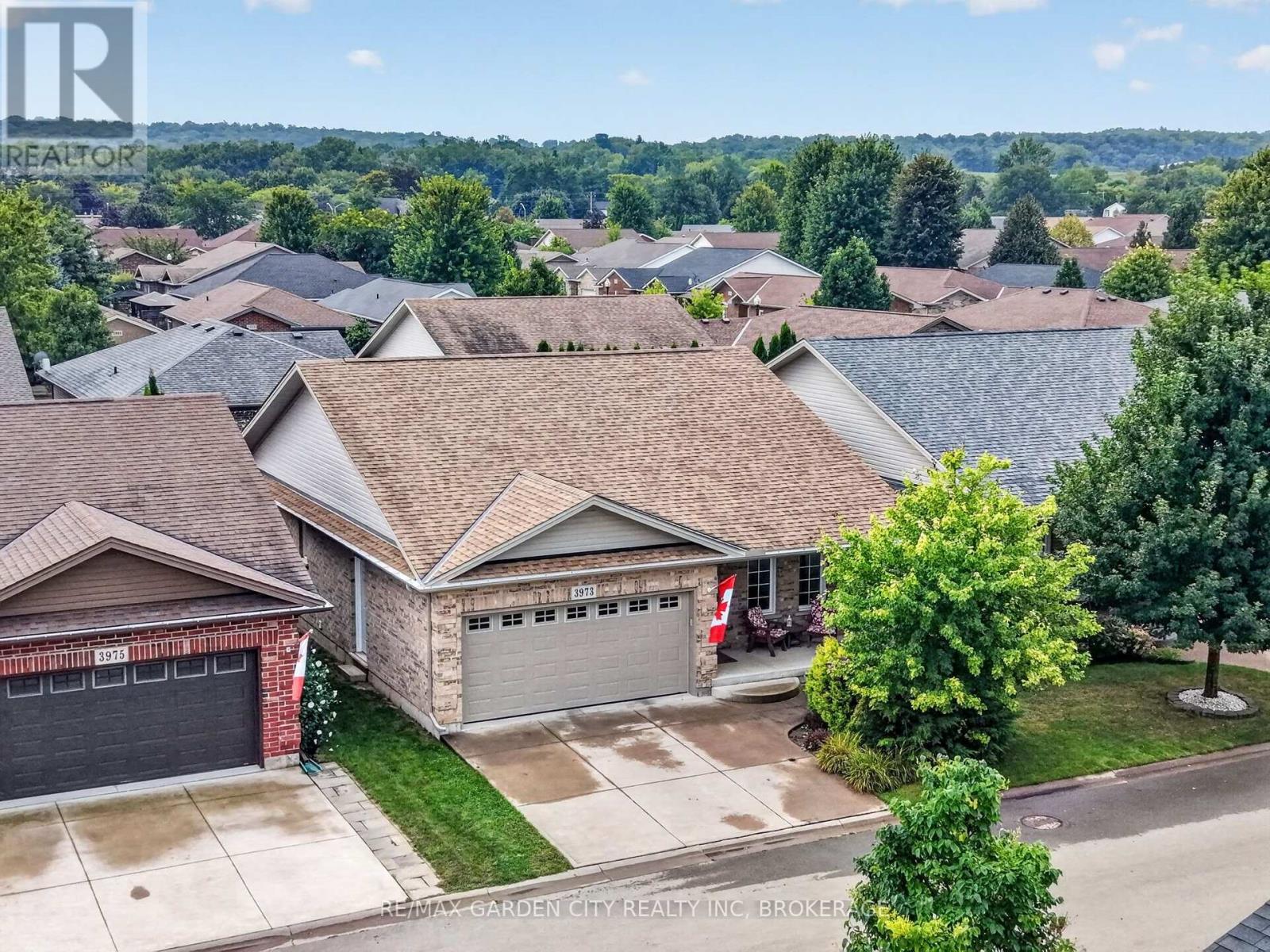3973 Sunset Lane, Lincoln, Ontario  L0R 2C0 - Photo 2 - X13769586