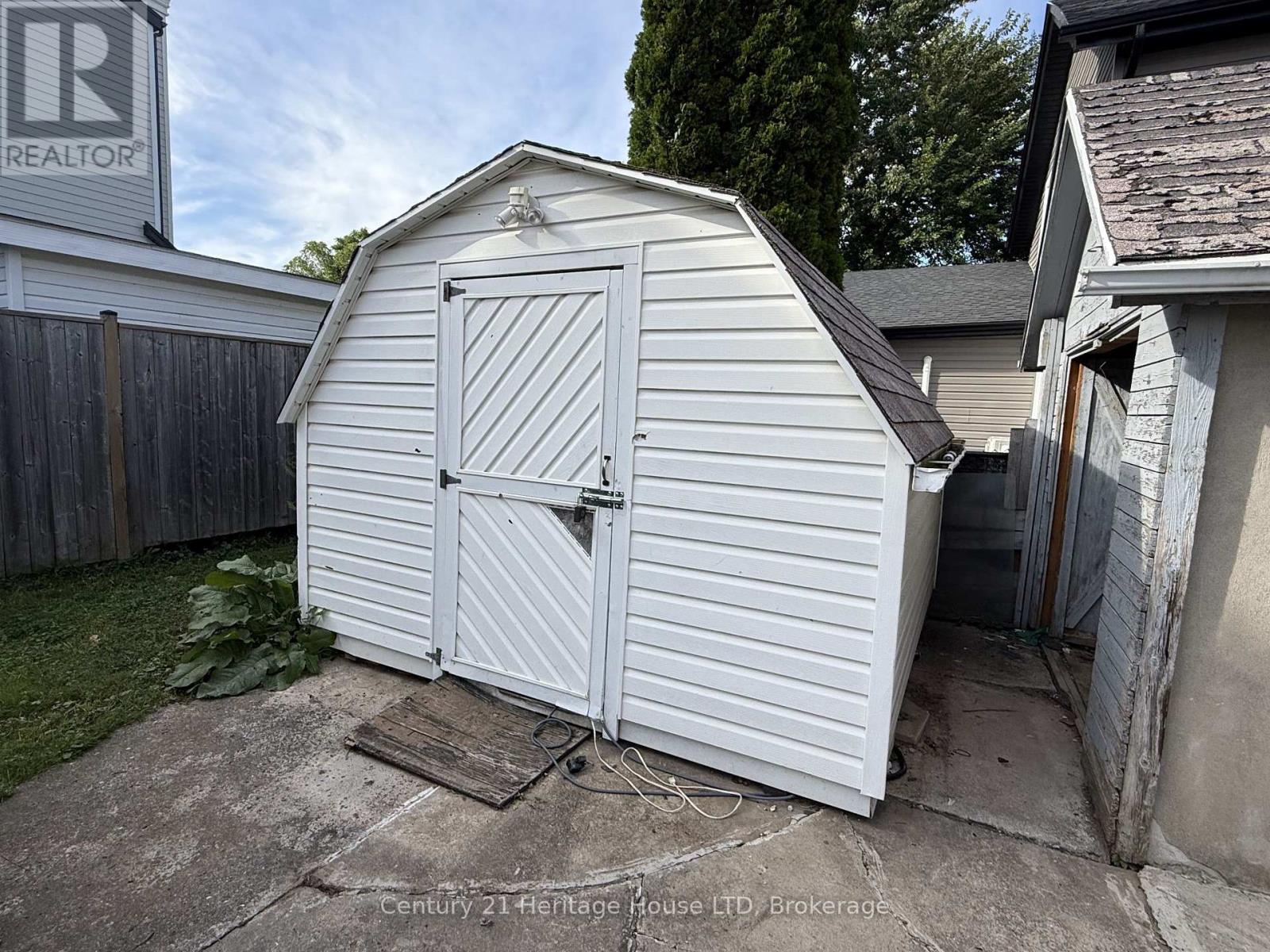 31 Pine Street N, Thorold, Ontario  L2V 2P1 - Photo 11 - X13769760