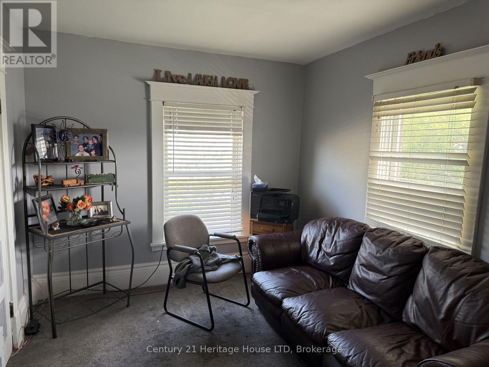 31 Pine Street N, Thorold, Ontario  L2V 2P1 - Photo 5 - X13769760