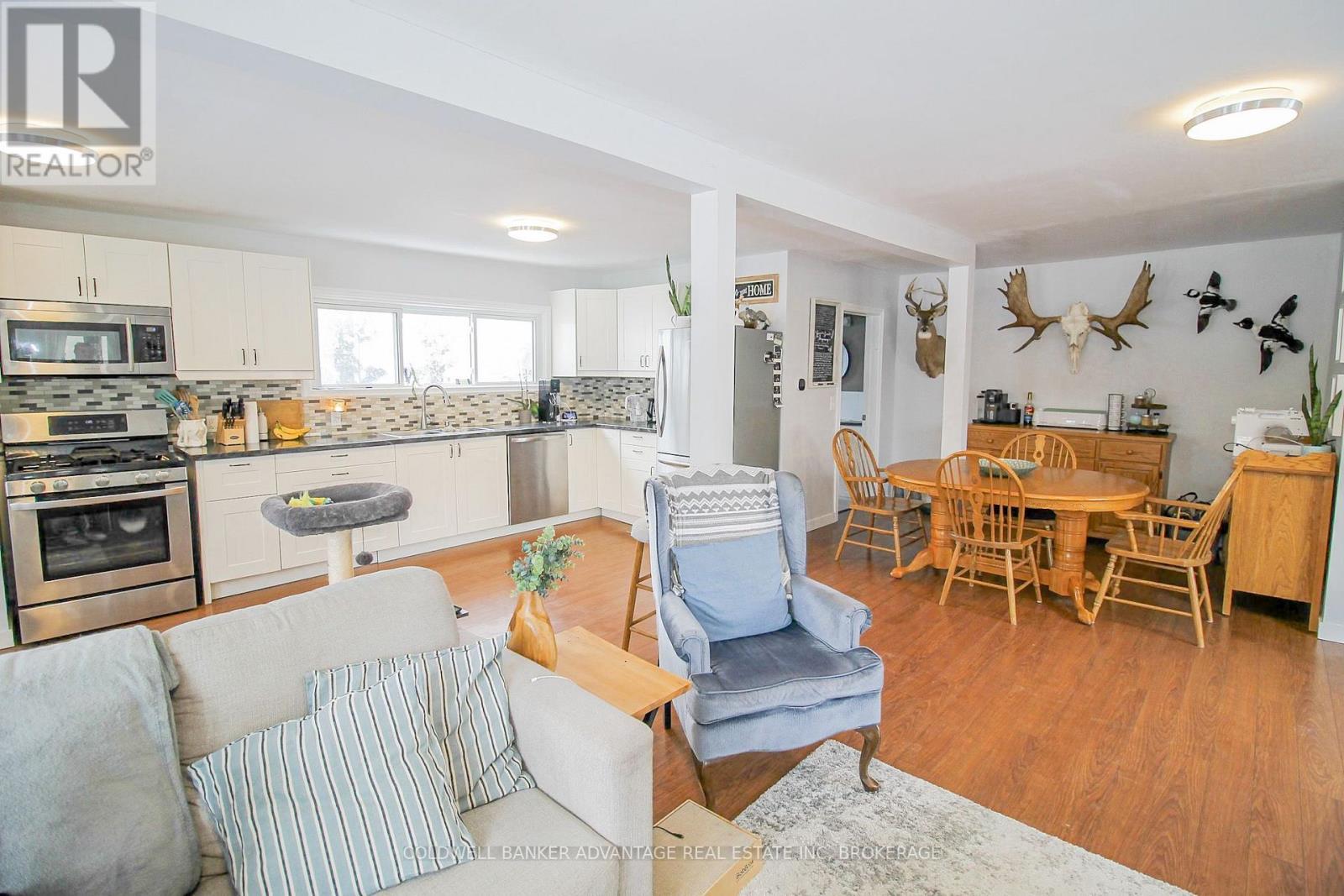 13 Alberta Street, Welland, Ontario  L3B 2V6 - Photo 7 - X13769924