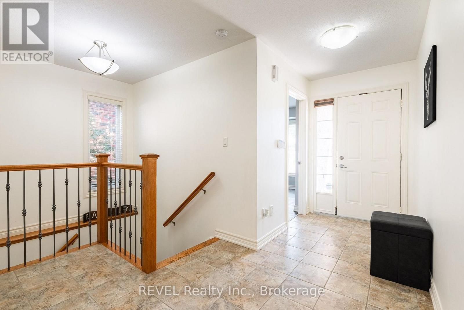23 Myrtle Avenue, St. Catharines, Ontario  L2M 5W2 - Photo 3 - X13770190