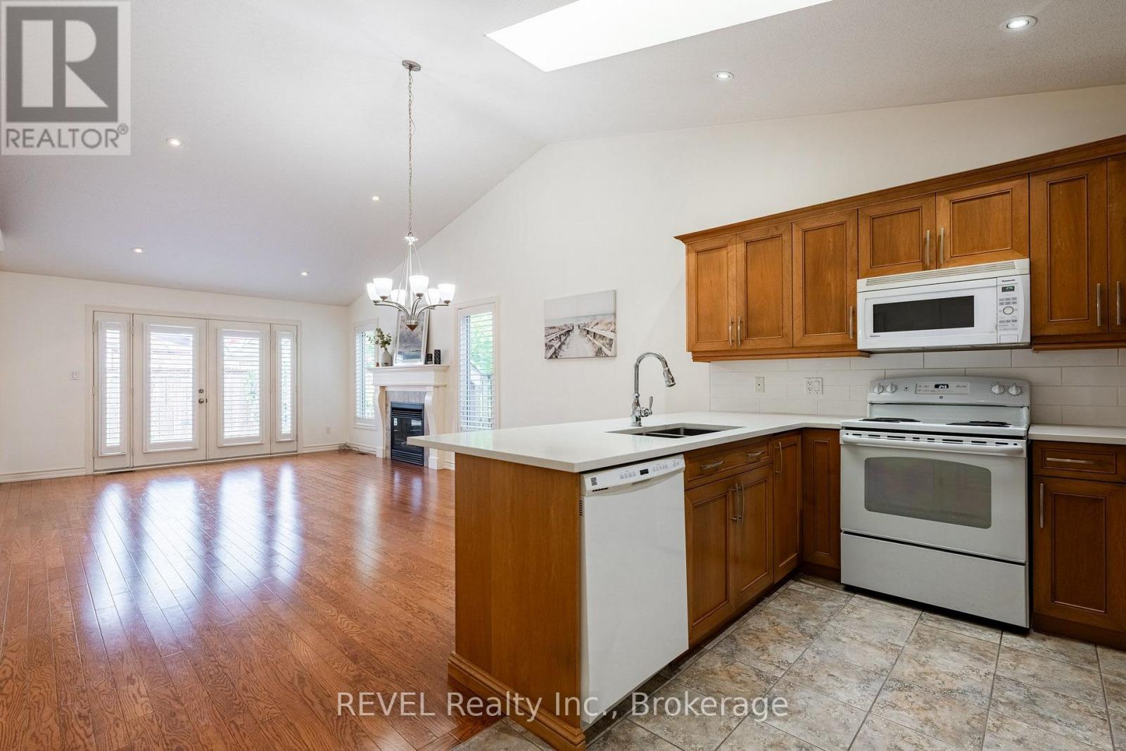 23 Myrtle Avenue, St. Catharines, Ontario  L2M 5W2 - Photo 9 - X13770190