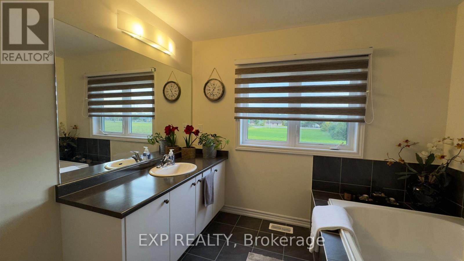 190 Explorer Way, Thorold, Ontario  L2V 0K3 - Photo 41 - X13770206