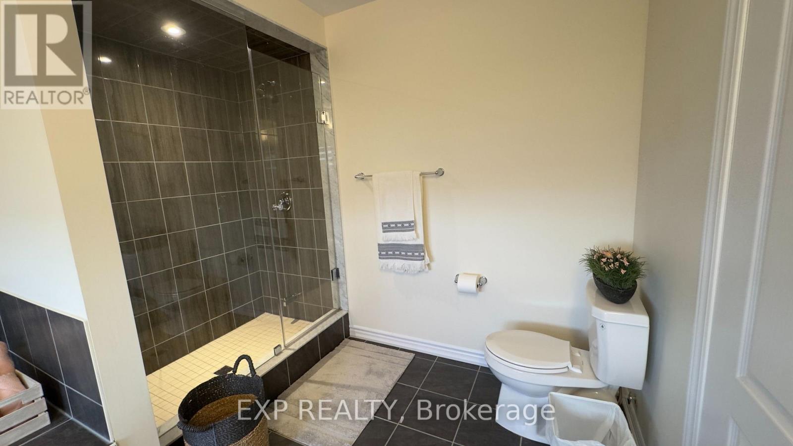 190 Explorer Way, Thorold, Ontario  L2V 0K3 - Photo 42 - X13770206