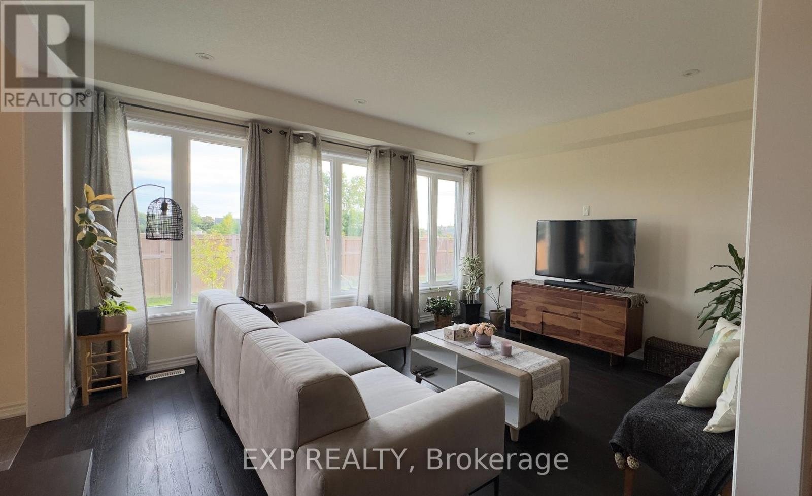 190 Explorer Way, Thorold, Ontario  L2V 0K3 - Photo 6 - X13770206