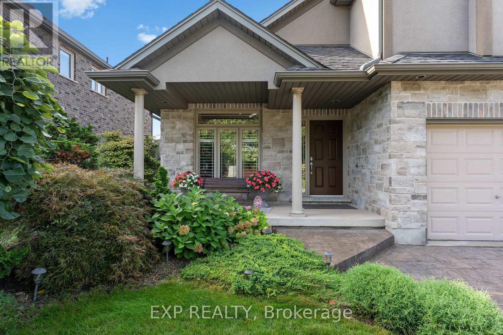 9148 Tapestry Court, Niagara Falls, Ontario  L2H 0E2 - Photo 3 - X13770284