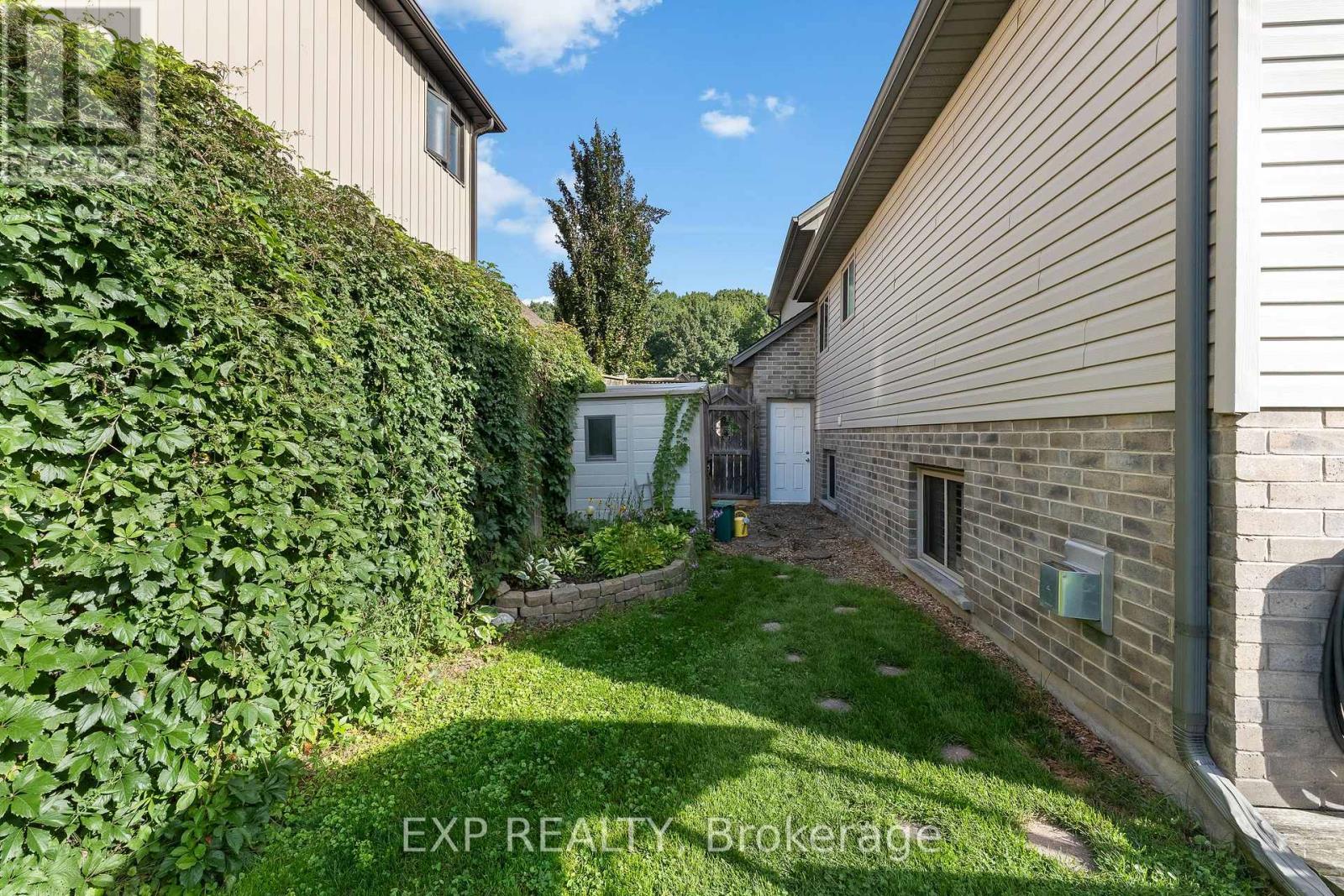 9148 Tapestry Court, Niagara Falls, Ontario  L2H 0E2 - Photo 37 - X13770284
