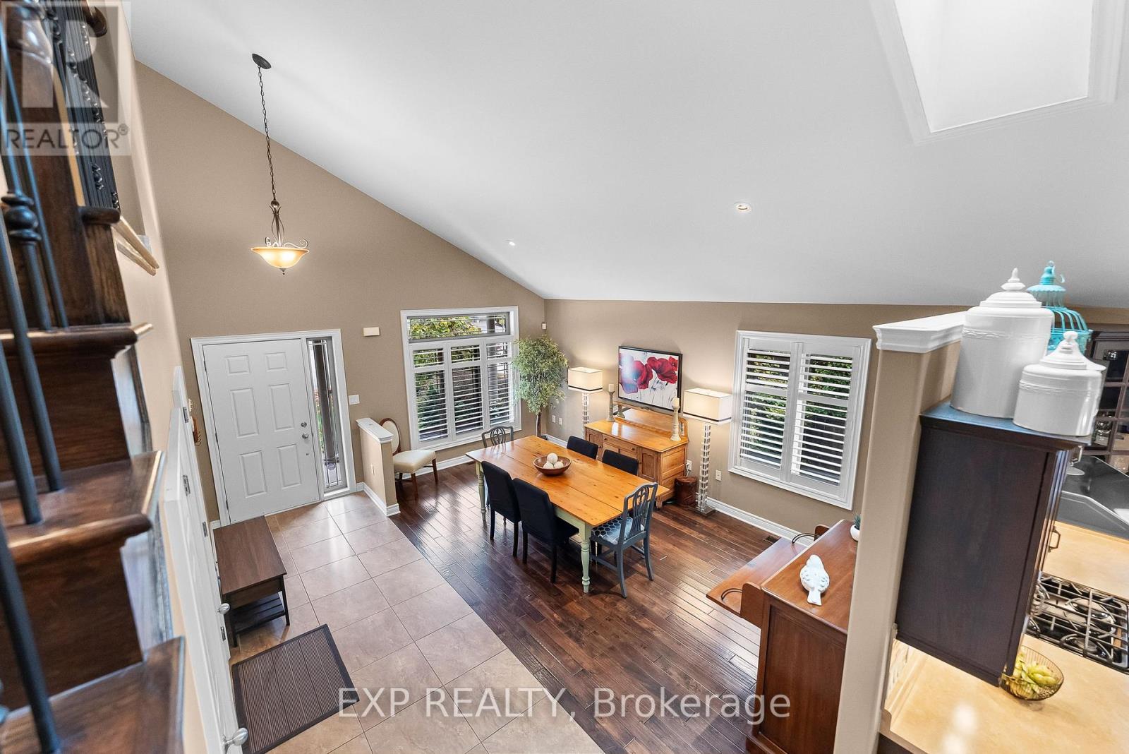 9148 Tapestry Court, Niagara Falls, Ontario  L2H 0E2 - Photo 8 - X13770284