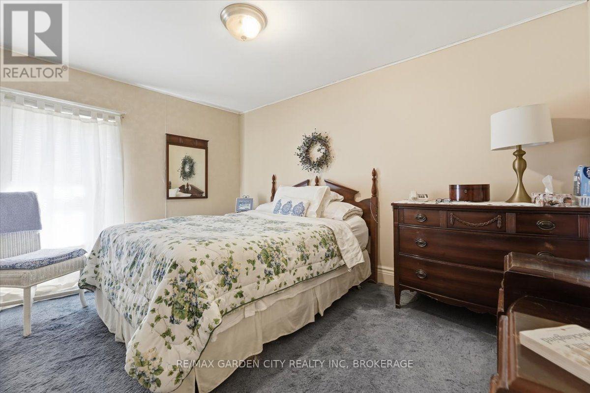 70 Lowell Avenue, St. Catharines, Ontario  L3R 2E1 - Photo 17 - X13771374