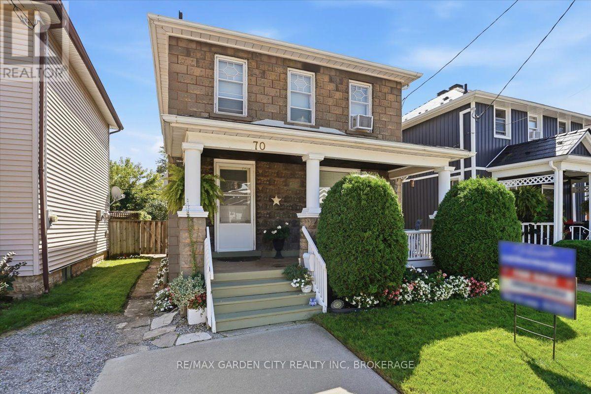 70 Lowell Avenue, St. Catharines, Ontario  L3R 2E1 - Photo 2 - X13771374