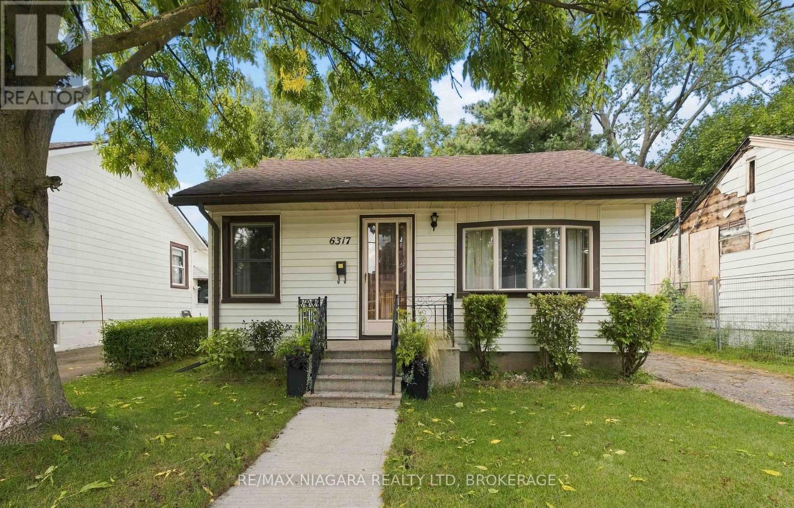 6317 Churchill Street, Niagara Falls, Ontario  L2G 2X5 - Photo 3 - X13771578