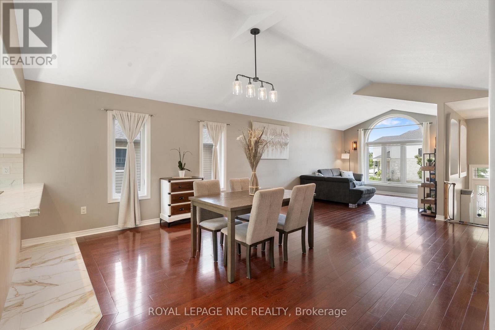 346 Clare Avenue, Welland, Ontario  L3C 5R2 - Photo 6 - X13772056