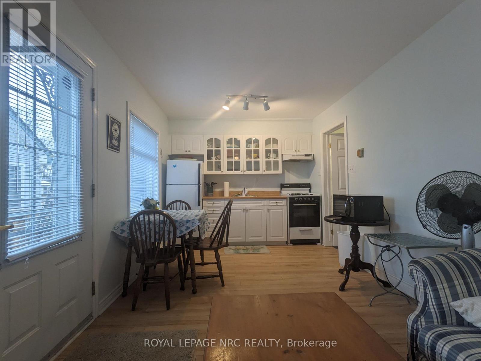 B - 370 Beechwood Avenue, Fort Erie, Ontario  L0S 1B0 - Photo 5 - X13772488