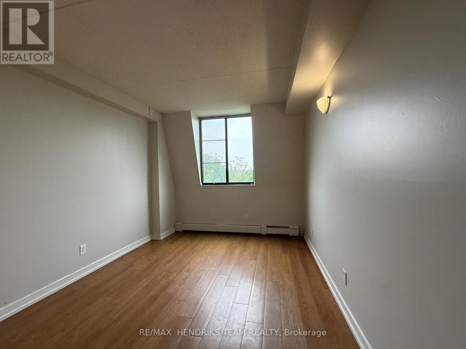 B401 - 80 Rockwood Avenue, St. Catharines, Ontario  L2P 3P2 - Photo 9 - X13772694