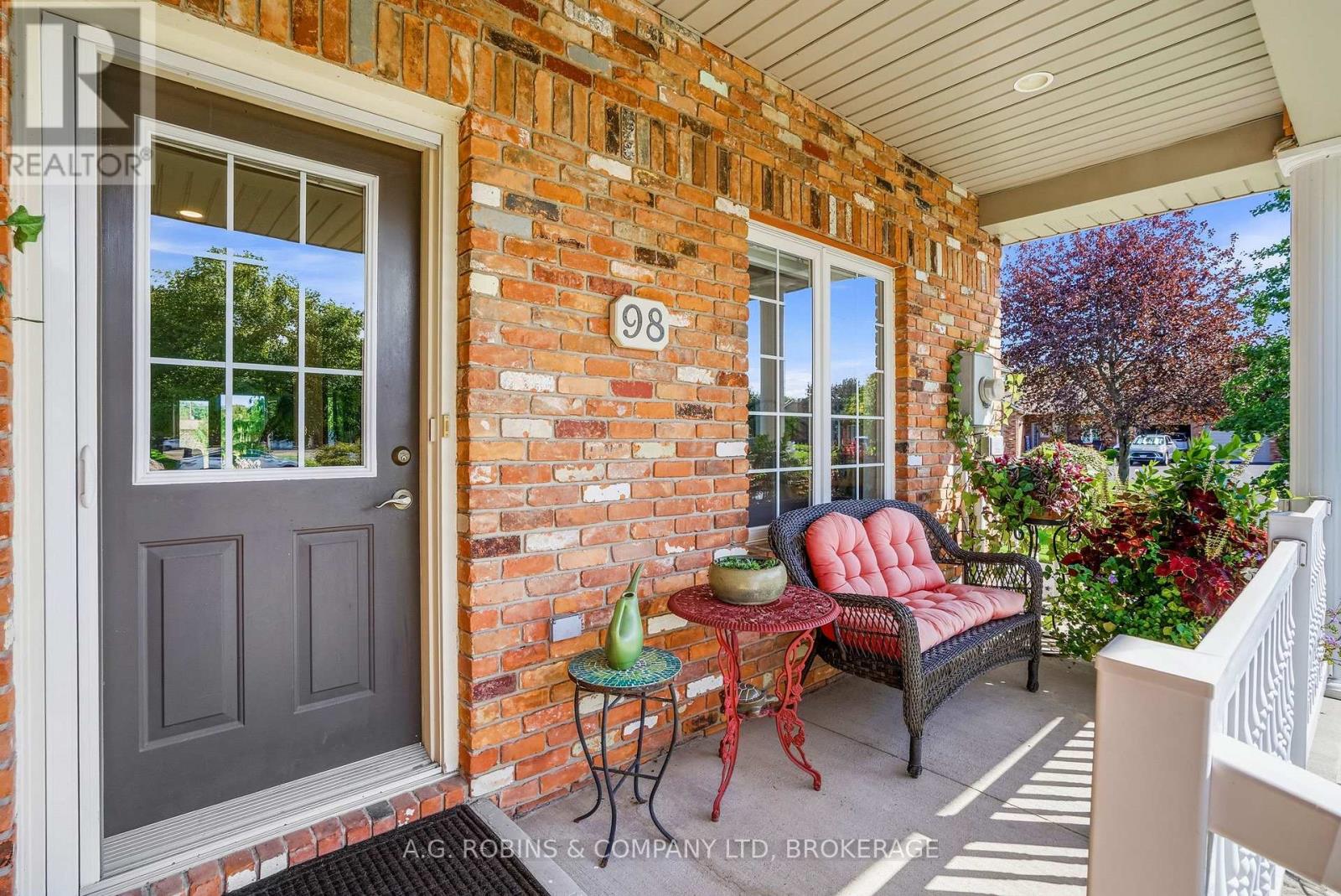 98 Maple Street, Port Colborne, Ontario  L3K 6G7 - Photo 4 - X13772734