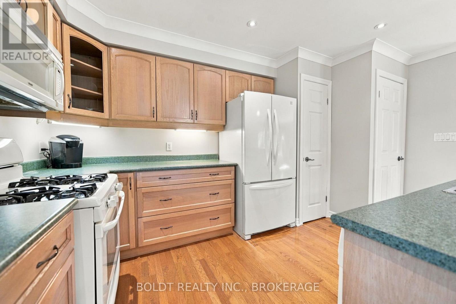 255 Sullivan Avenue, Thorold, Ontario  L2V 5G2 - Photo 17 - X13773044
