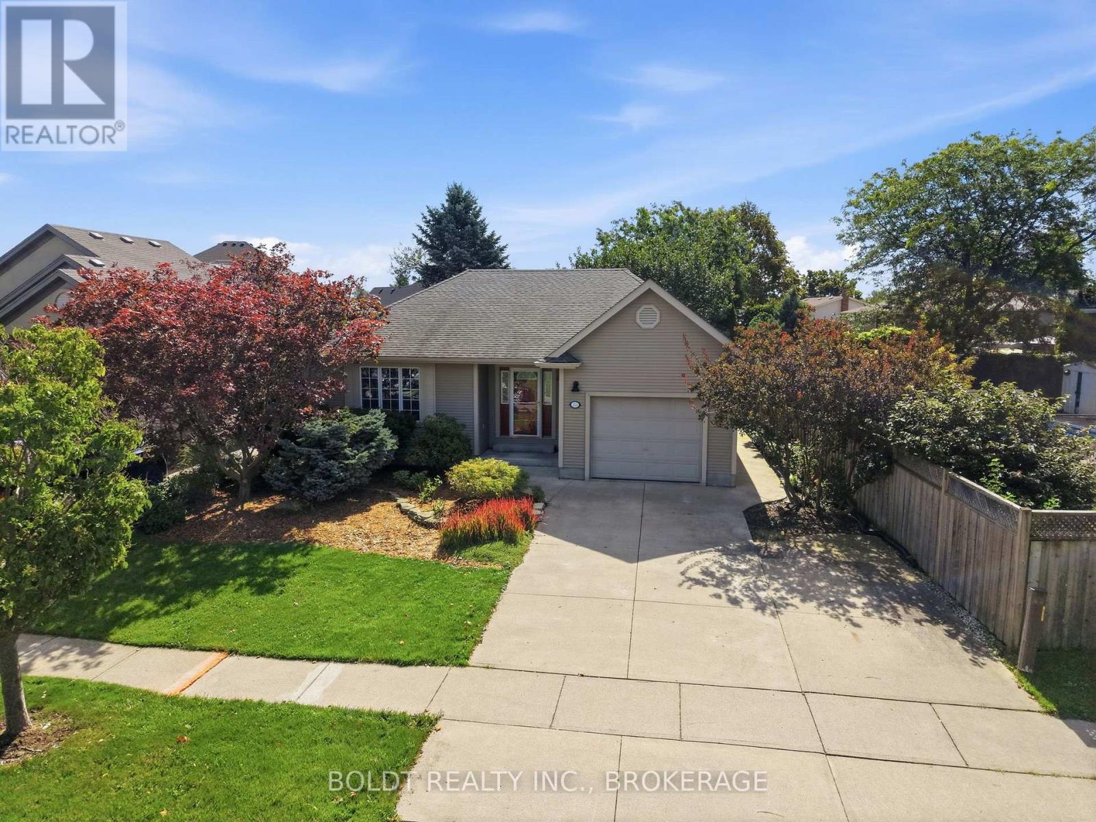 255 Sullivan Avenue, Thorold, Ontario  L2V 5G2 - Photo 5 - X13773044